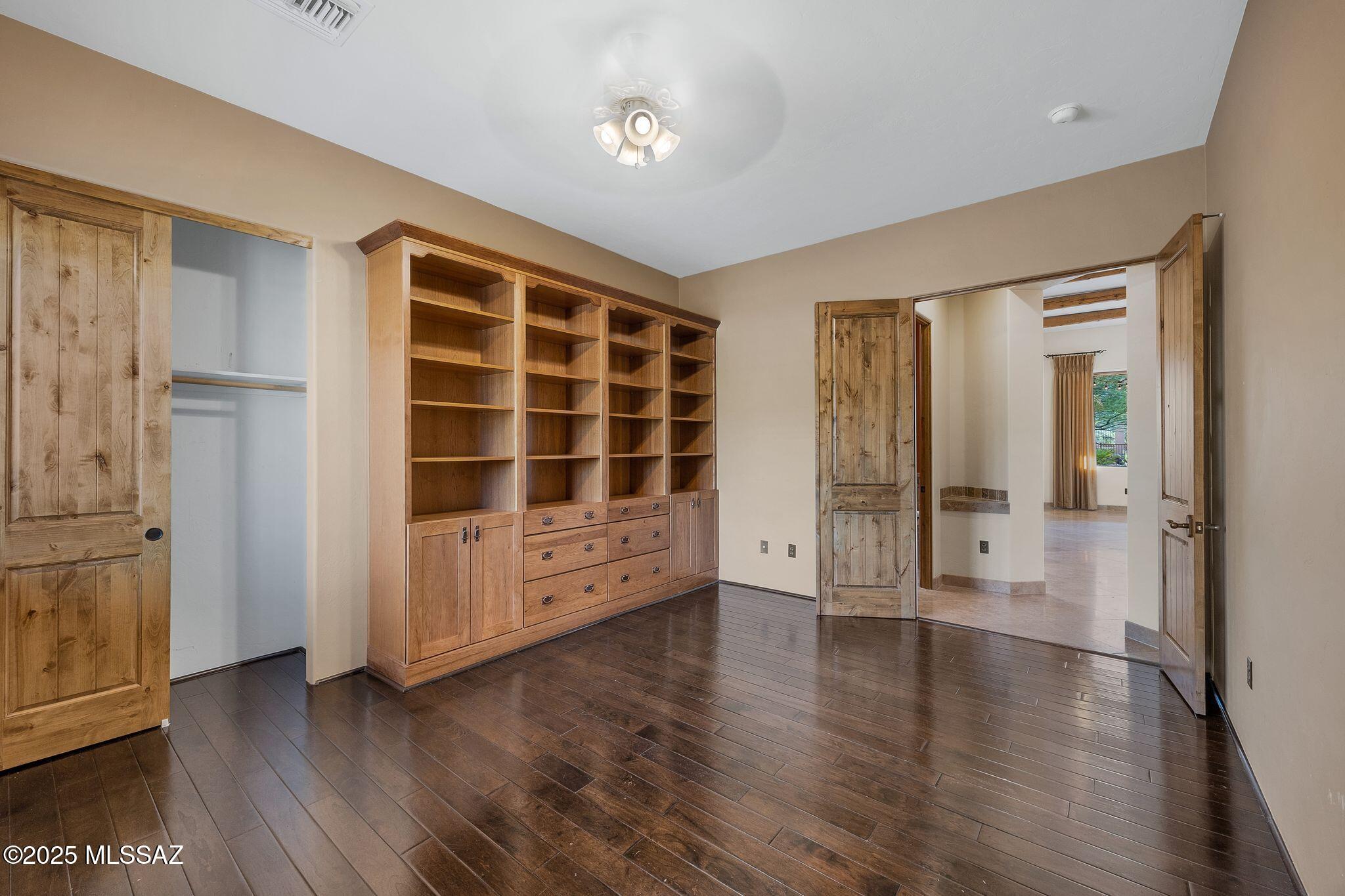 3276 W Tumamoc Drive