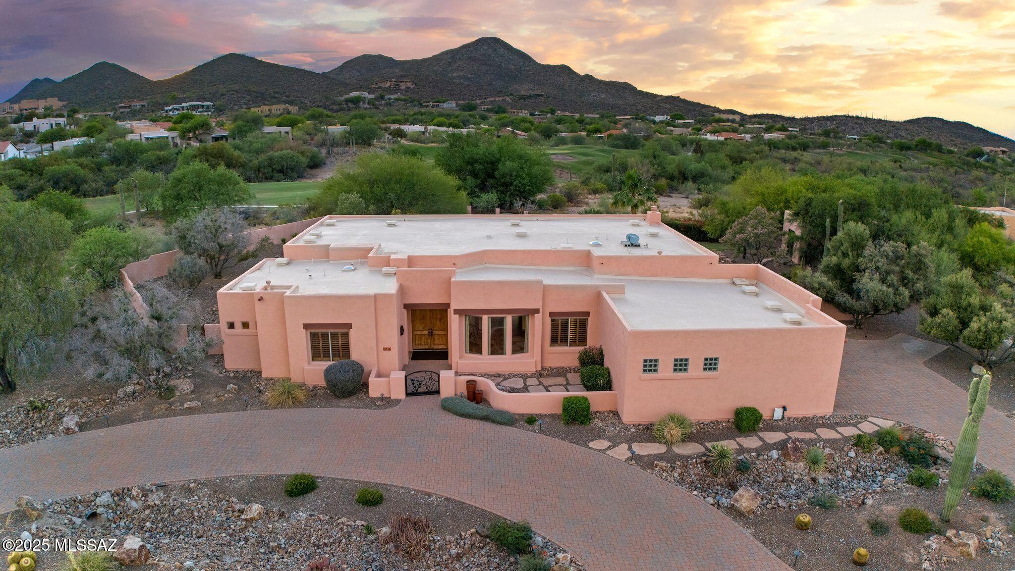 3276 W Tumamoc Drive