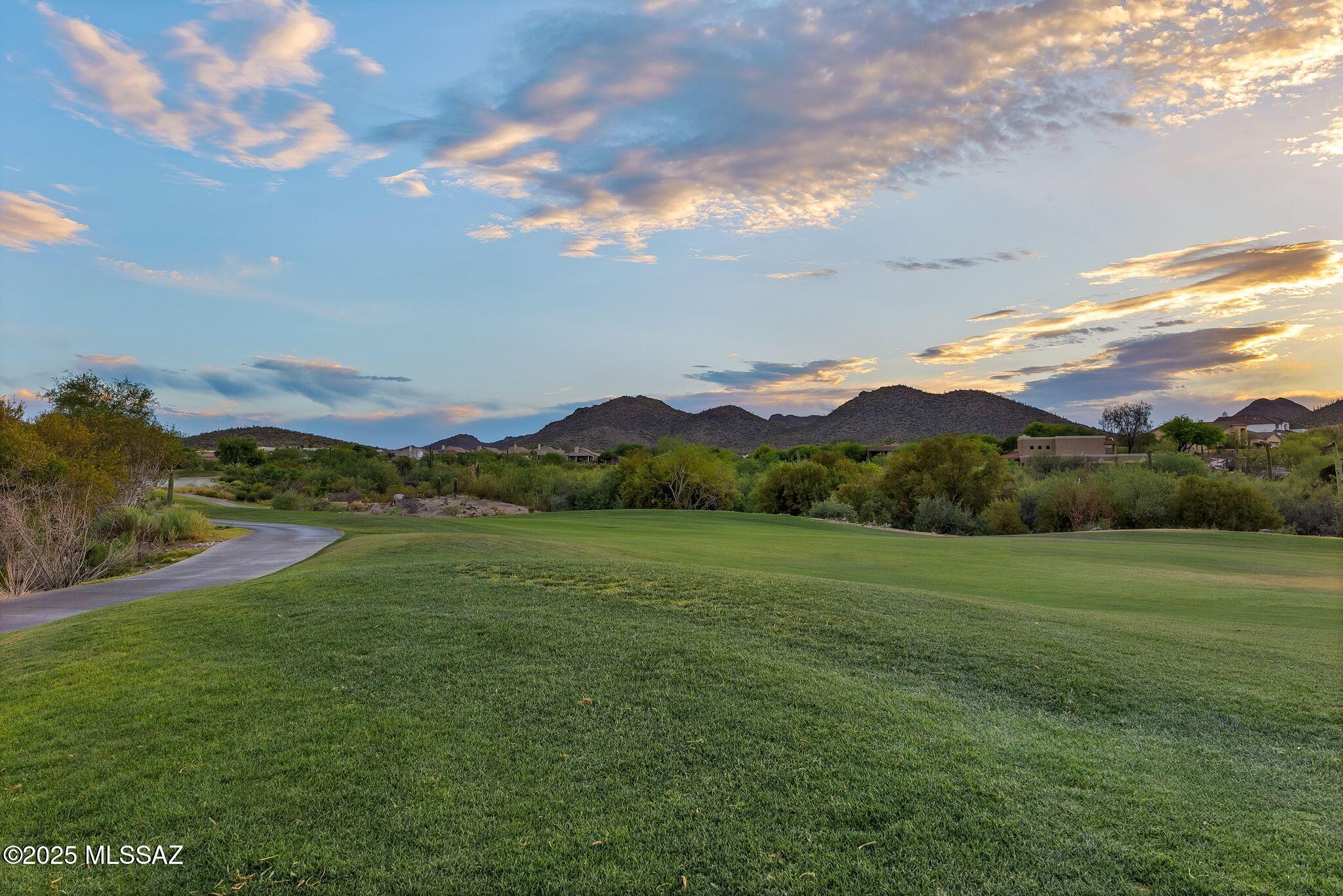 3276 W Tumamoc Drive