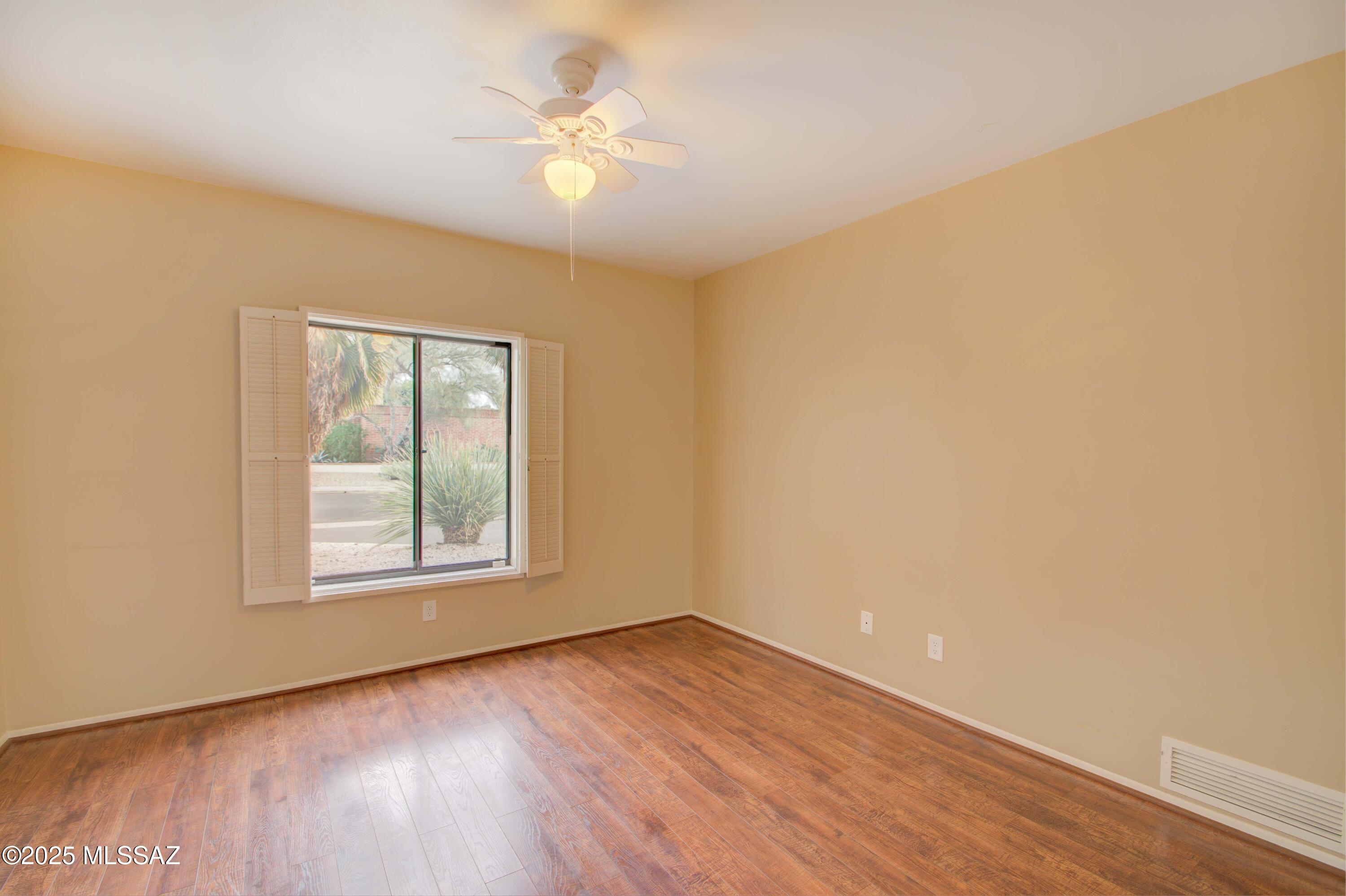 460 S Colonia Avenue