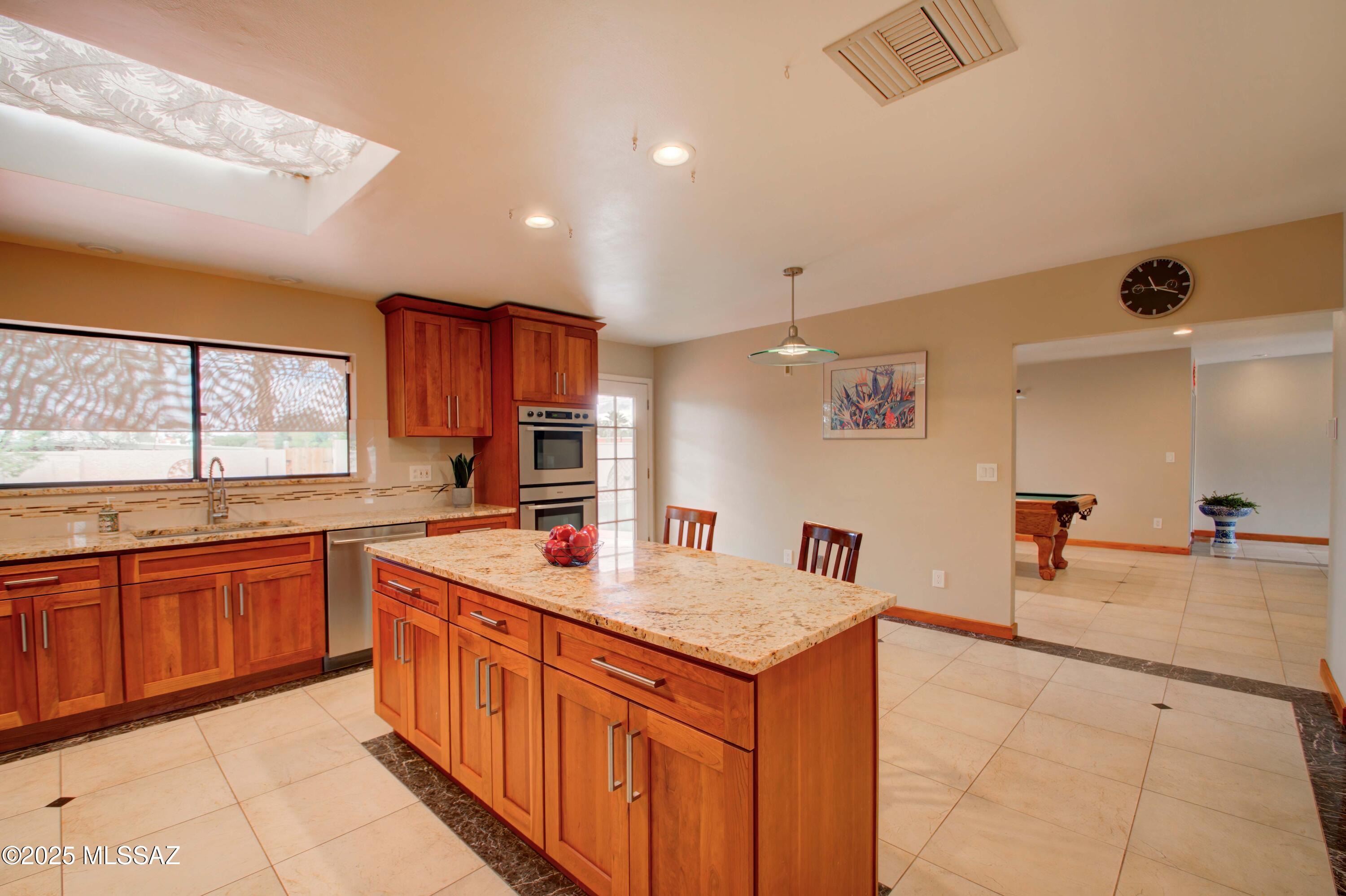 460 S Colonia Avenue