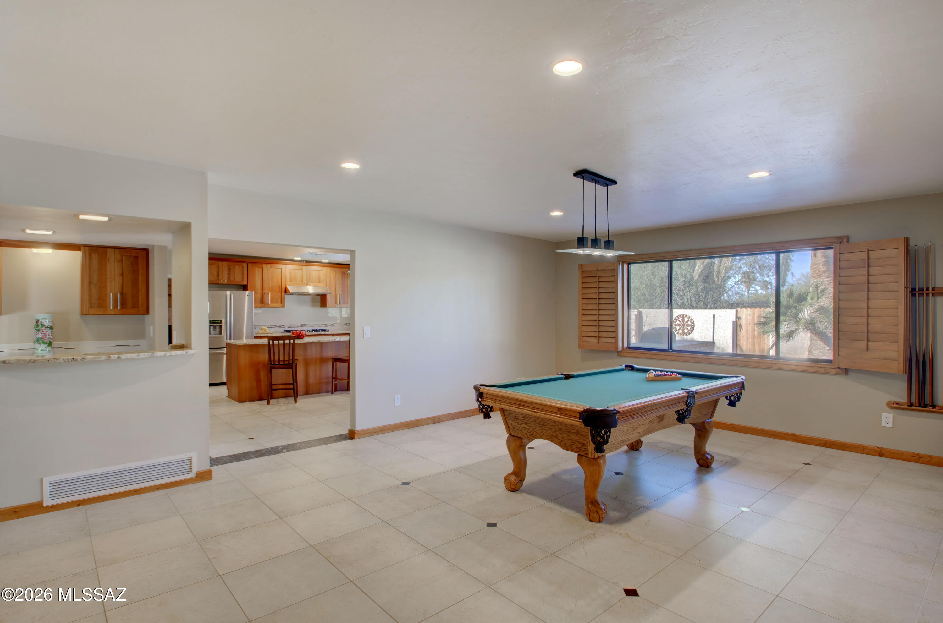 460 S Colonia Avenue