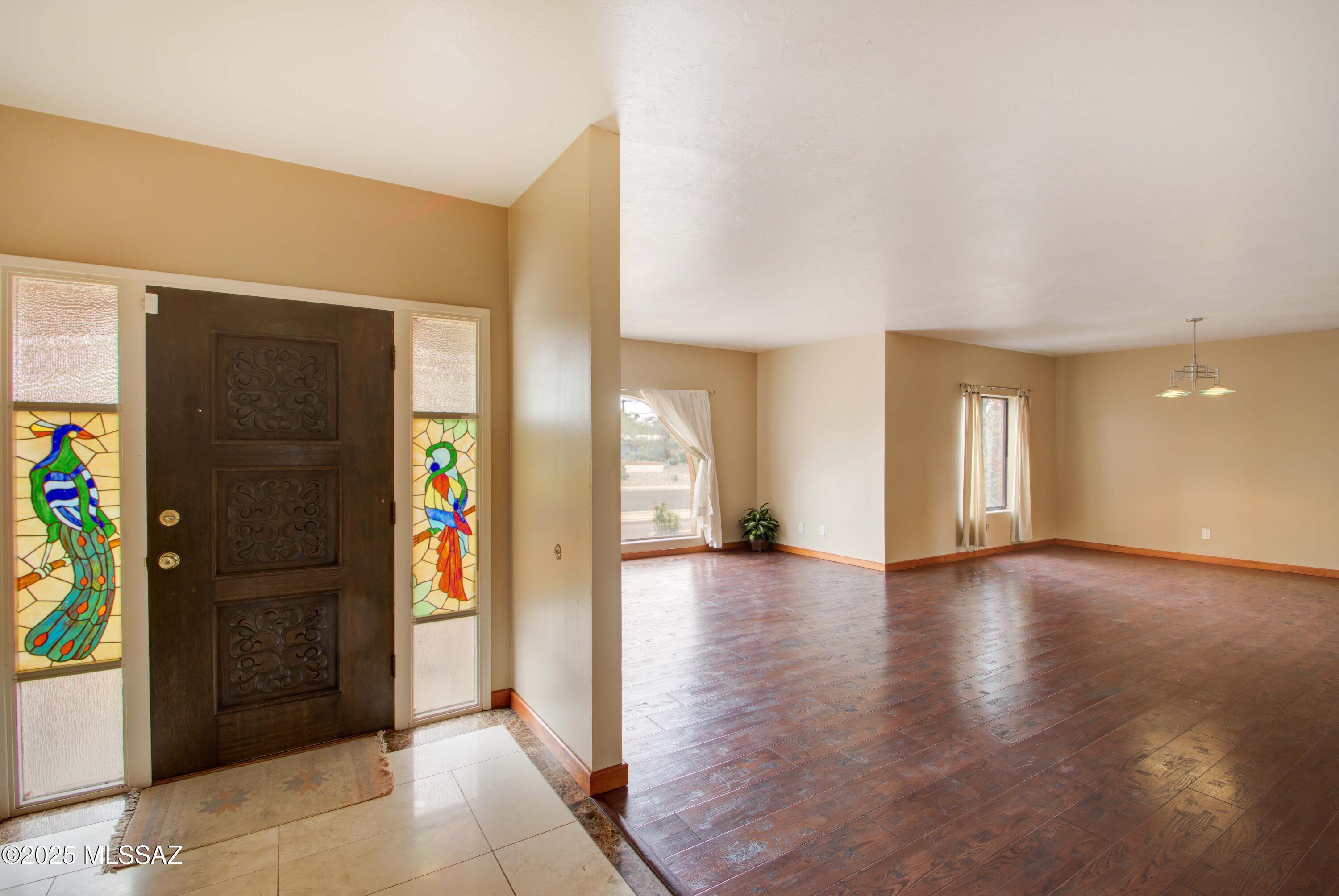 460 S Colonia Avenue