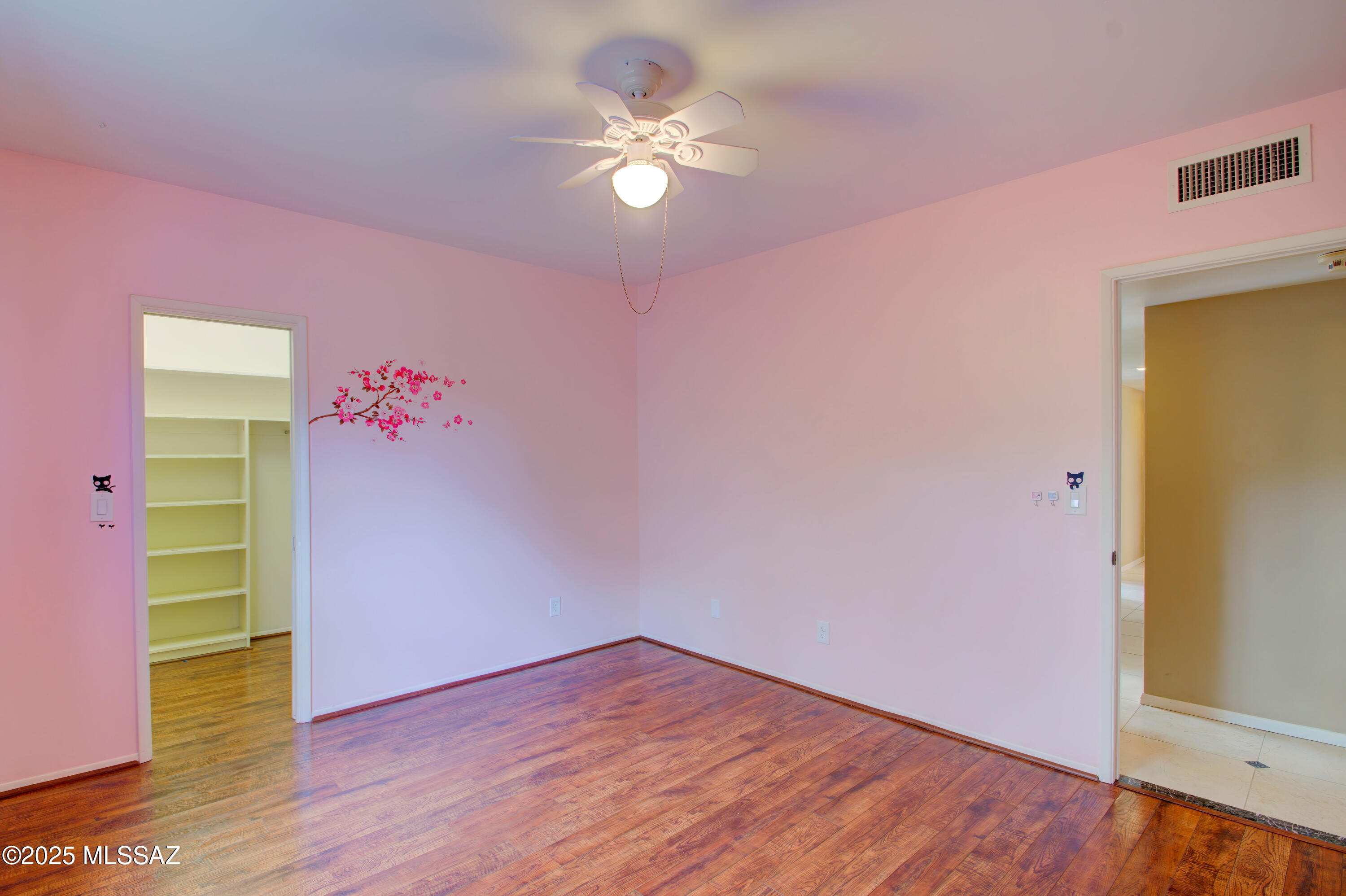 460 S Colonia Avenue