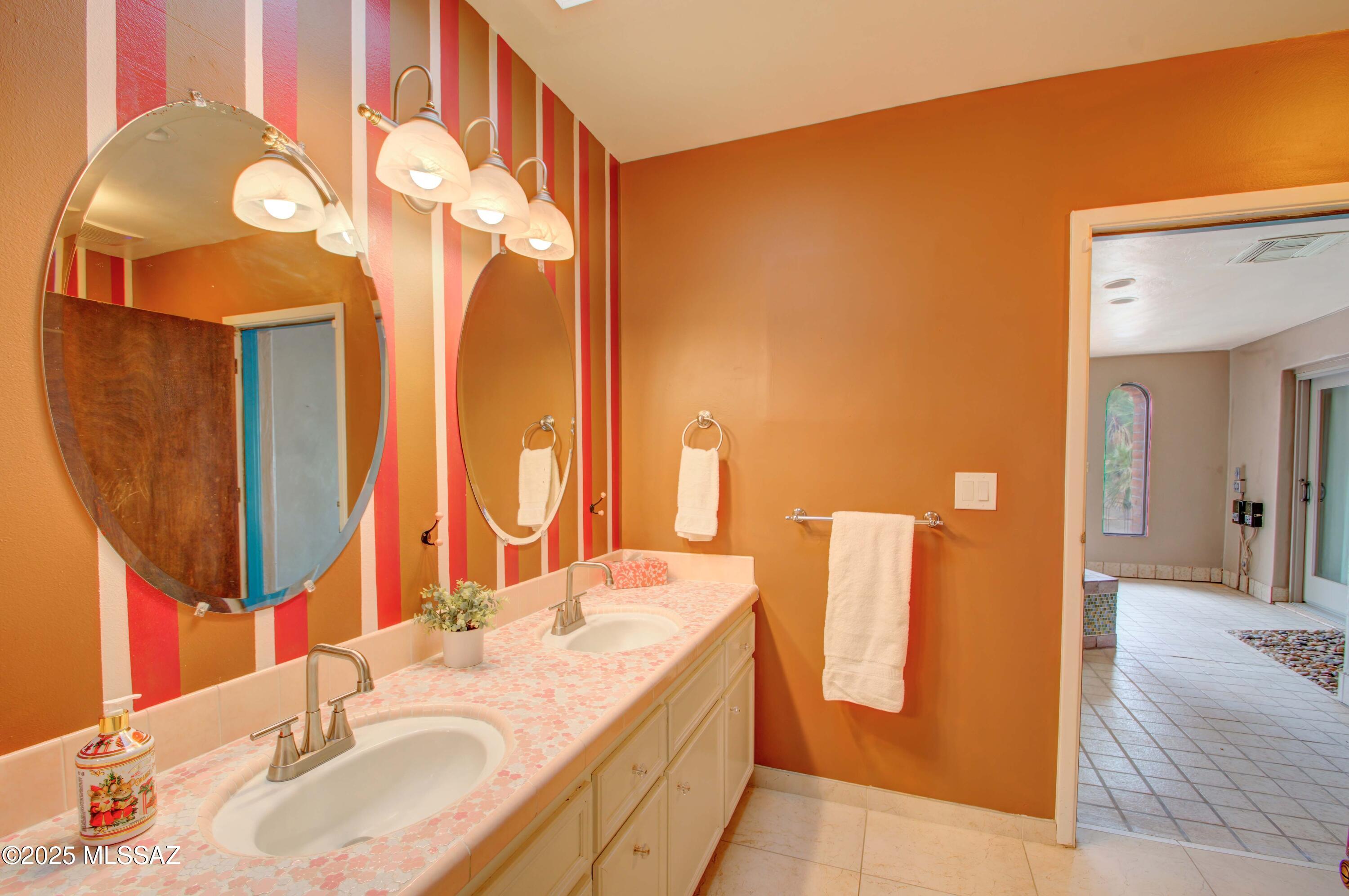 460 S Colonia Avenue