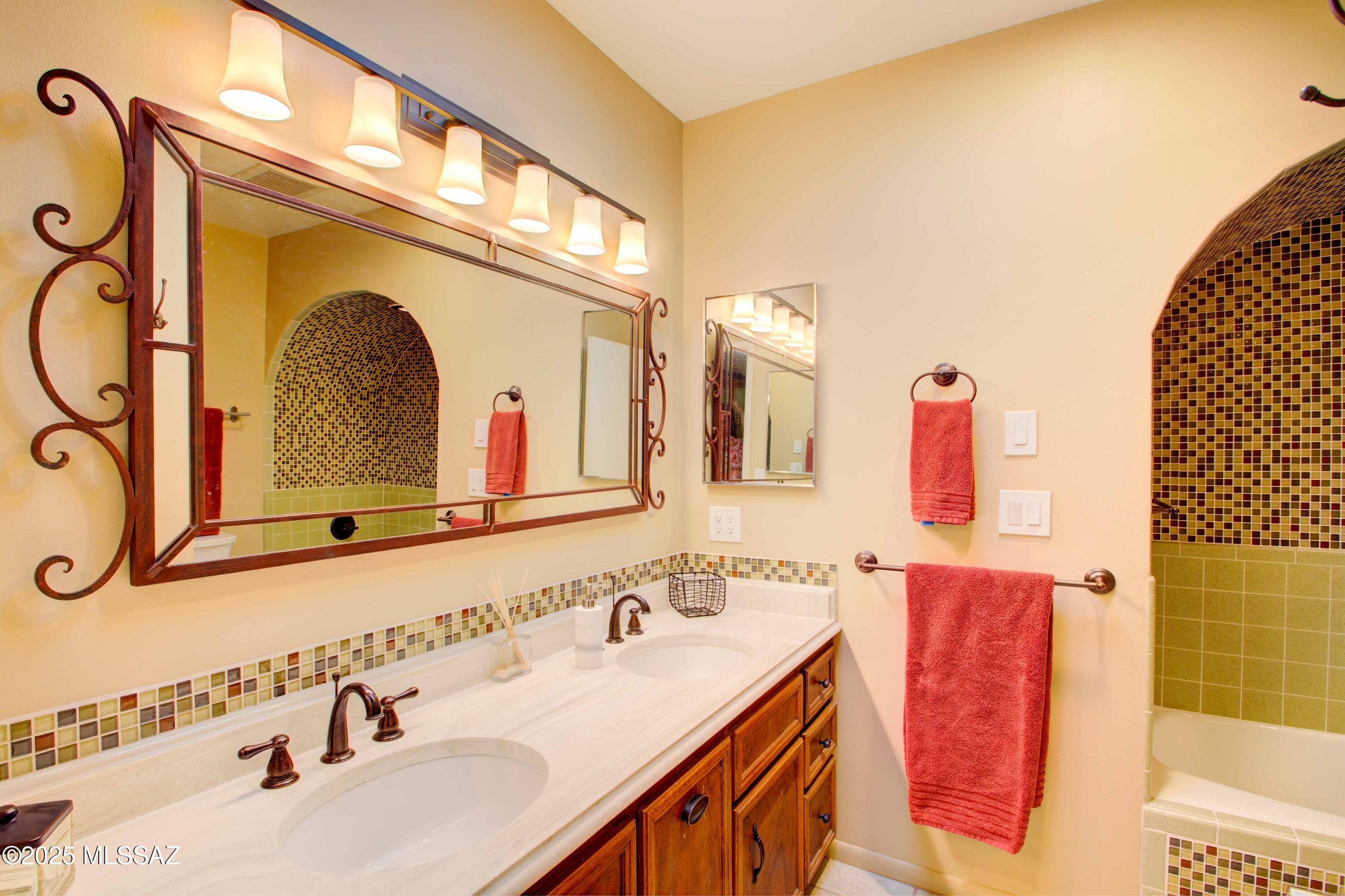 460 S Colonia Avenue