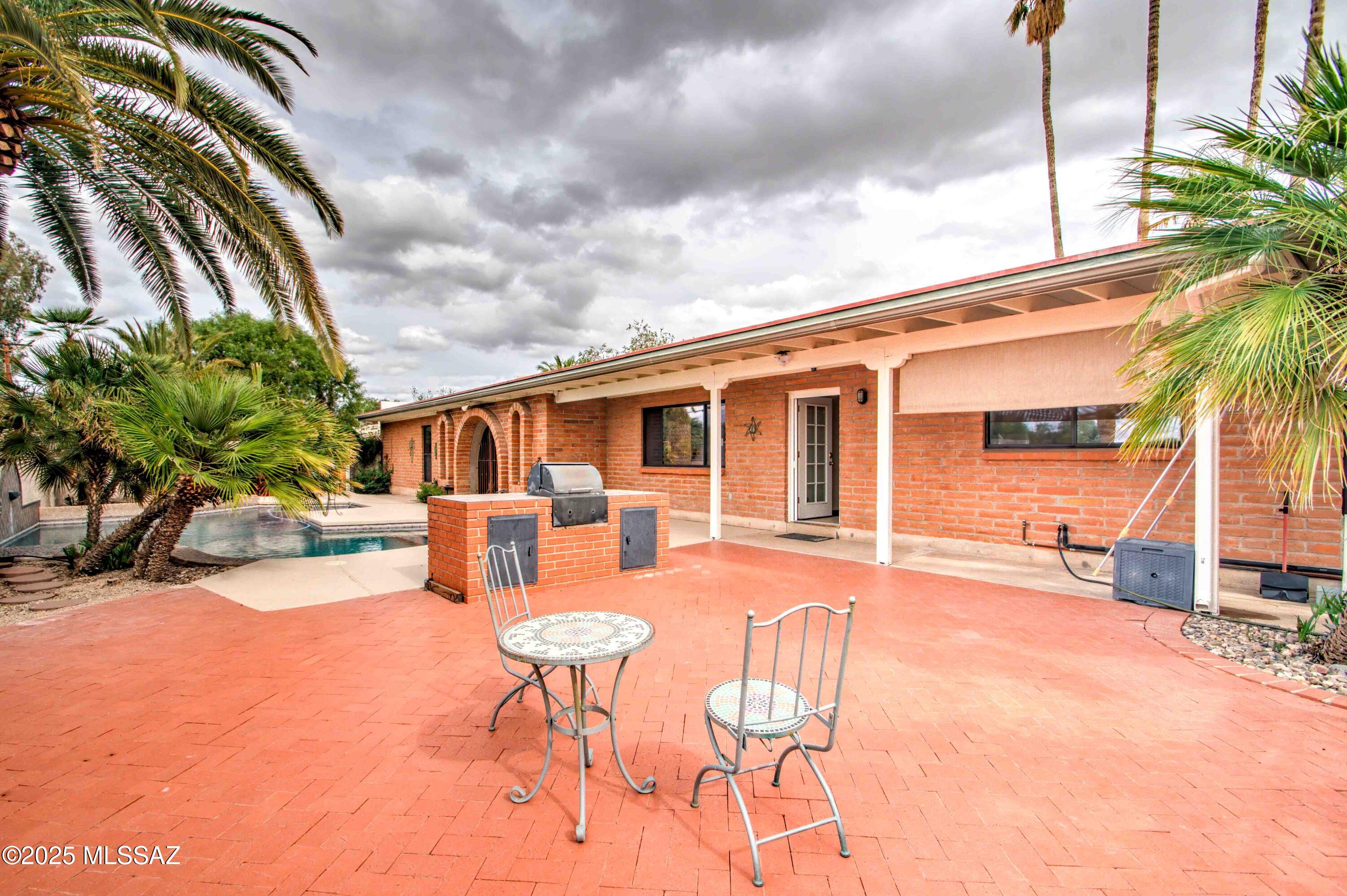 460 S Colonia Avenue