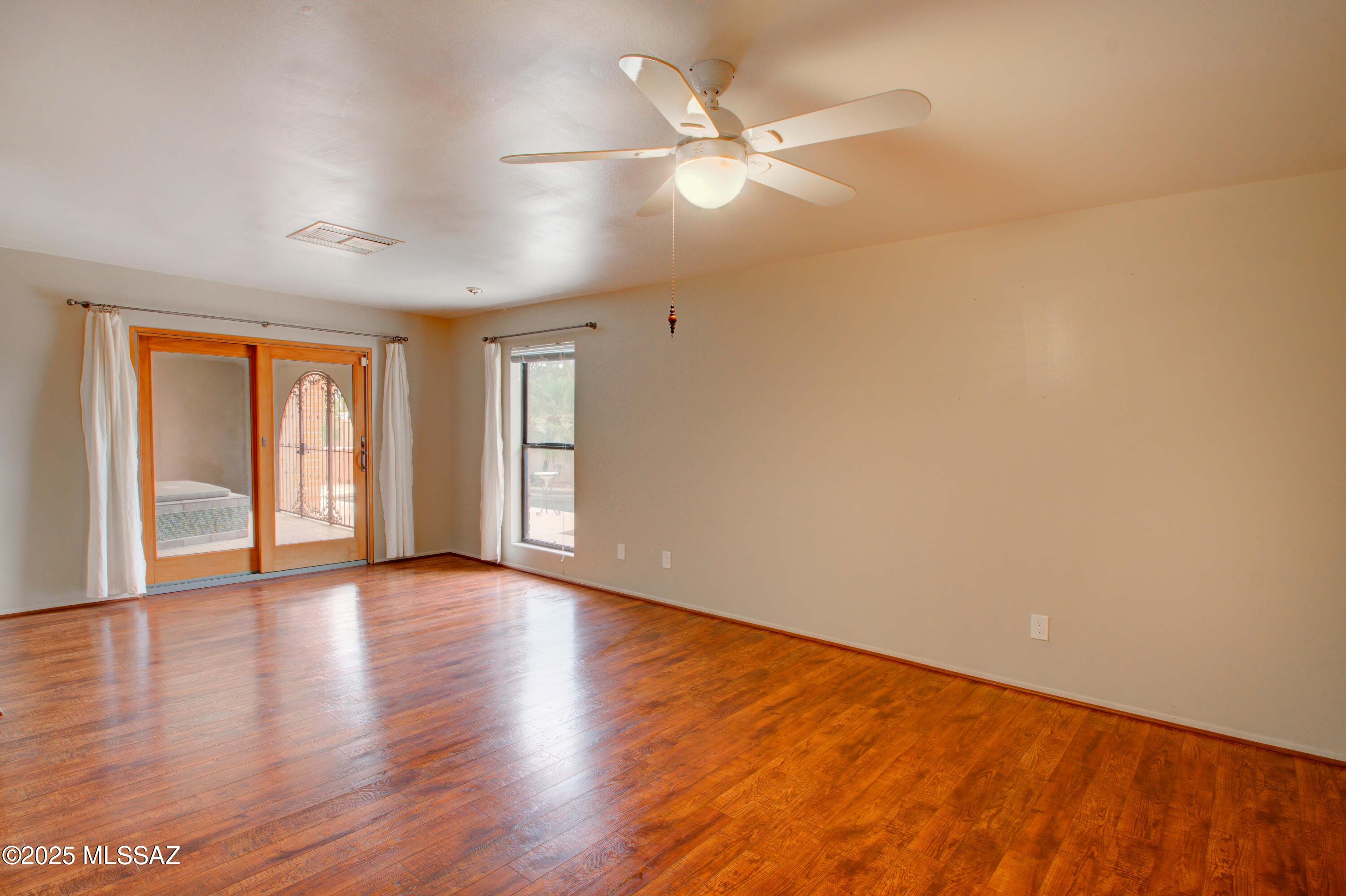 460 S Colonia Avenue