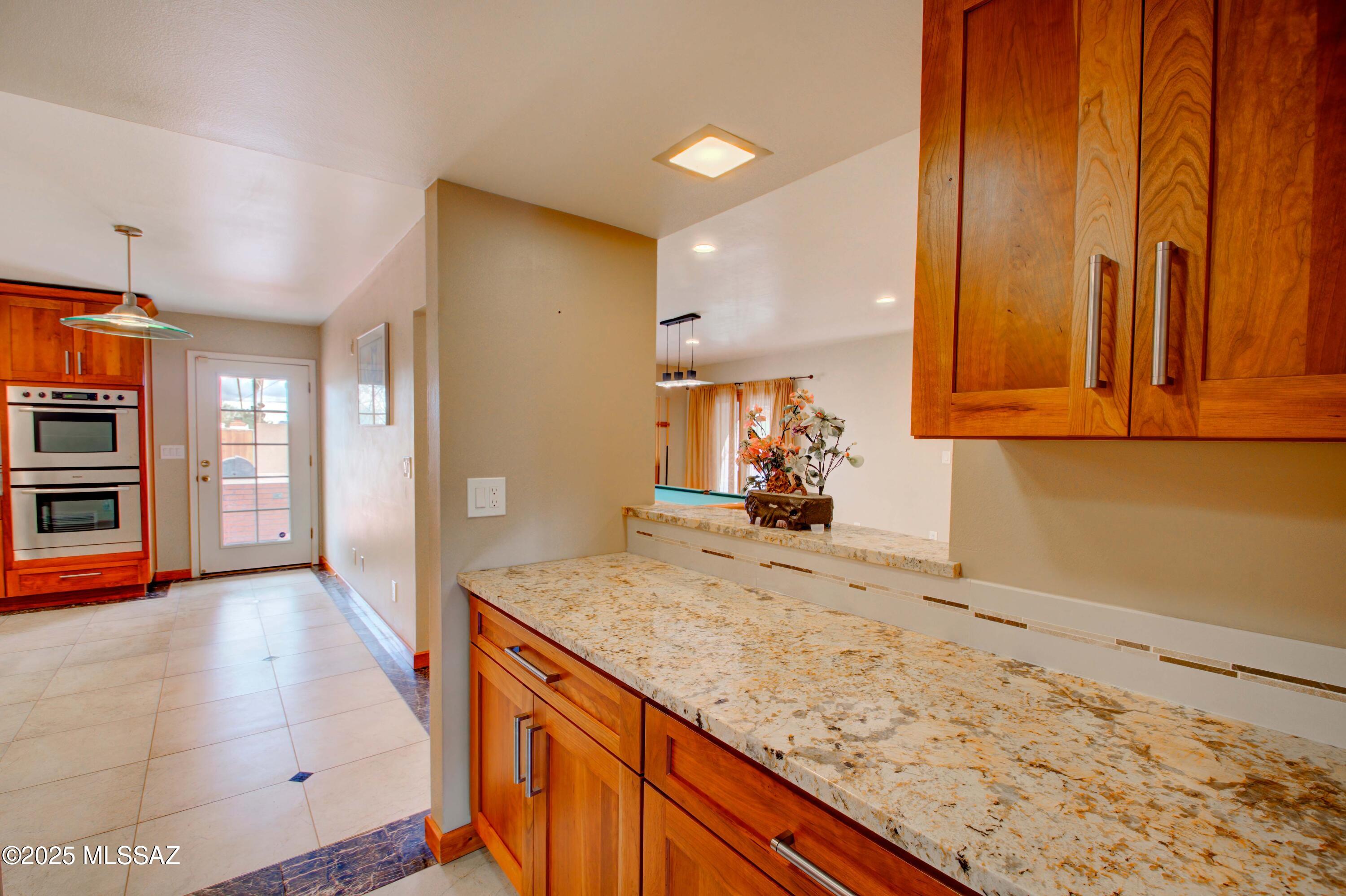 460 S Colonia Avenue