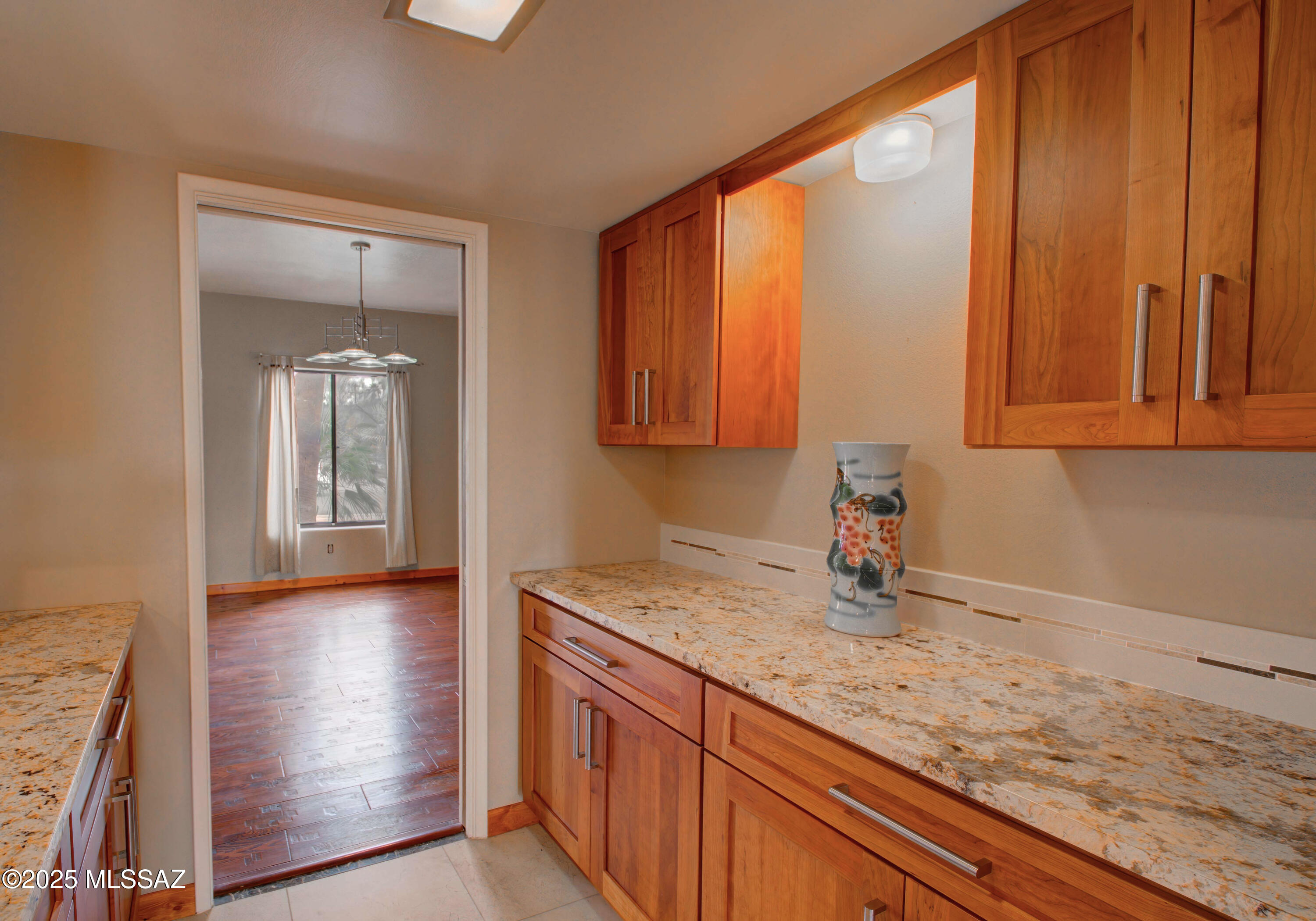 460 S Colonia Avenue