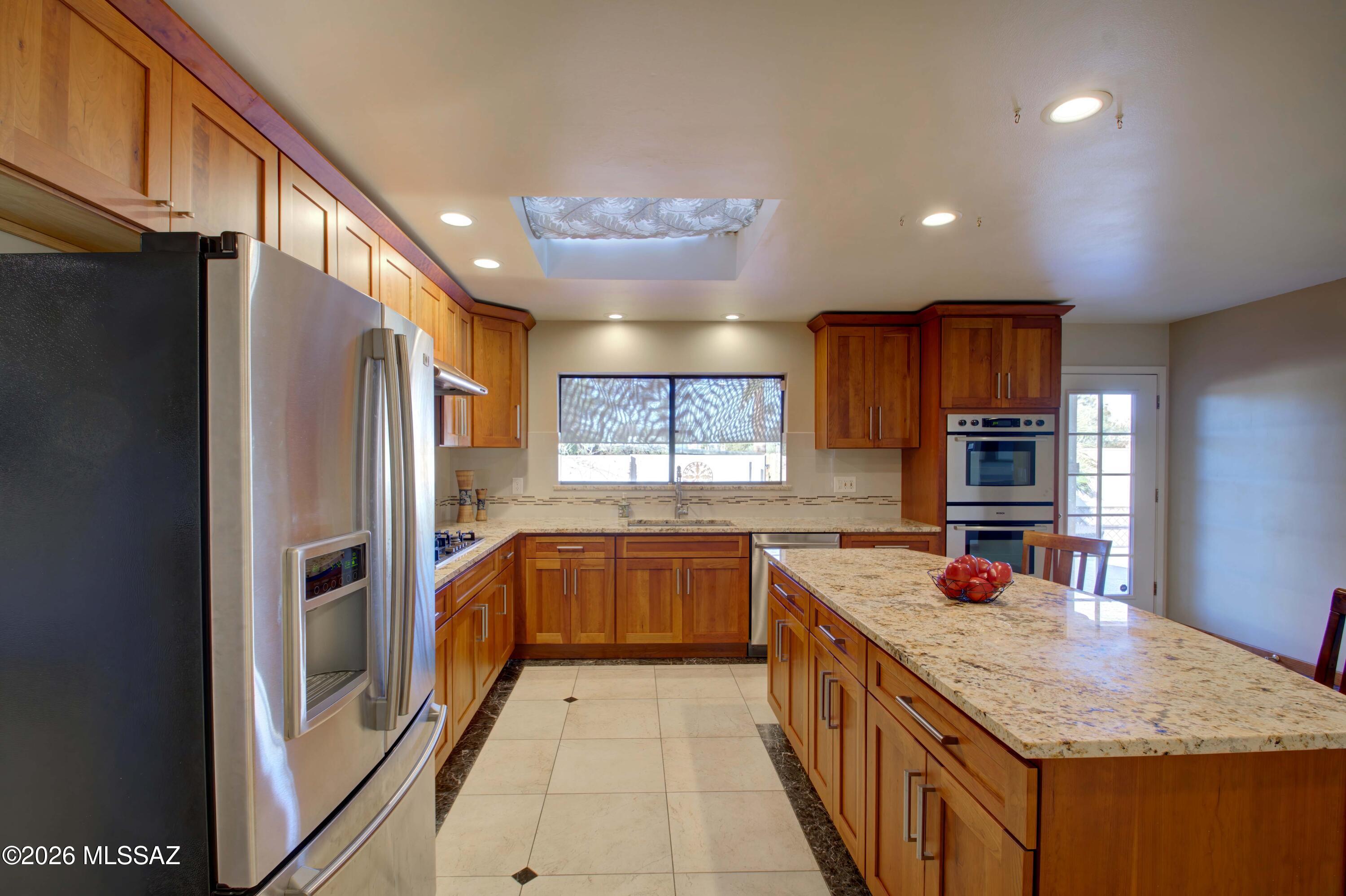 460 S Colonia Avenue