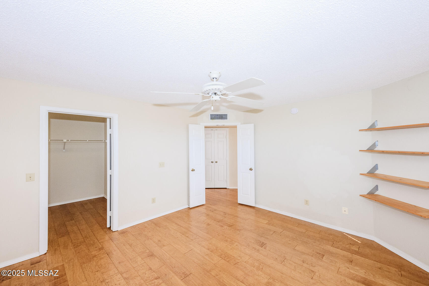 6655 N Canyon Crest Drive 7235