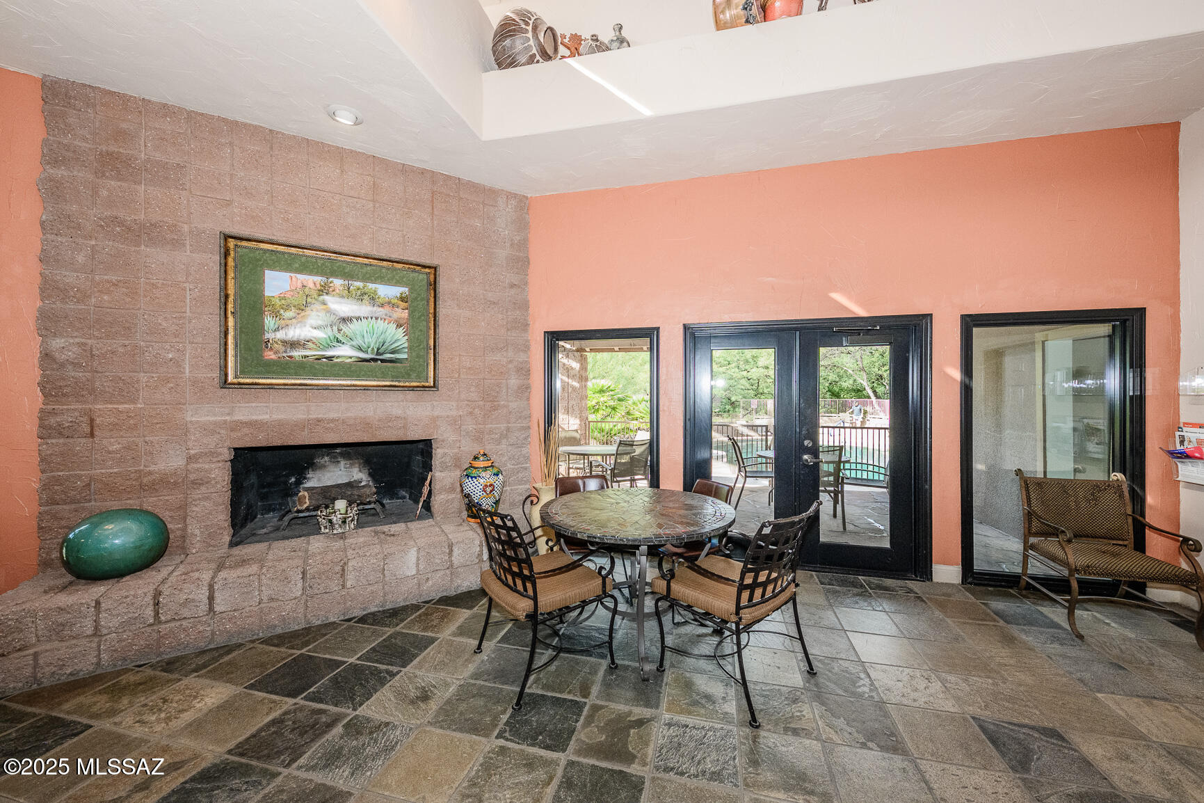 6655 N Canyon Crest Drive 7235