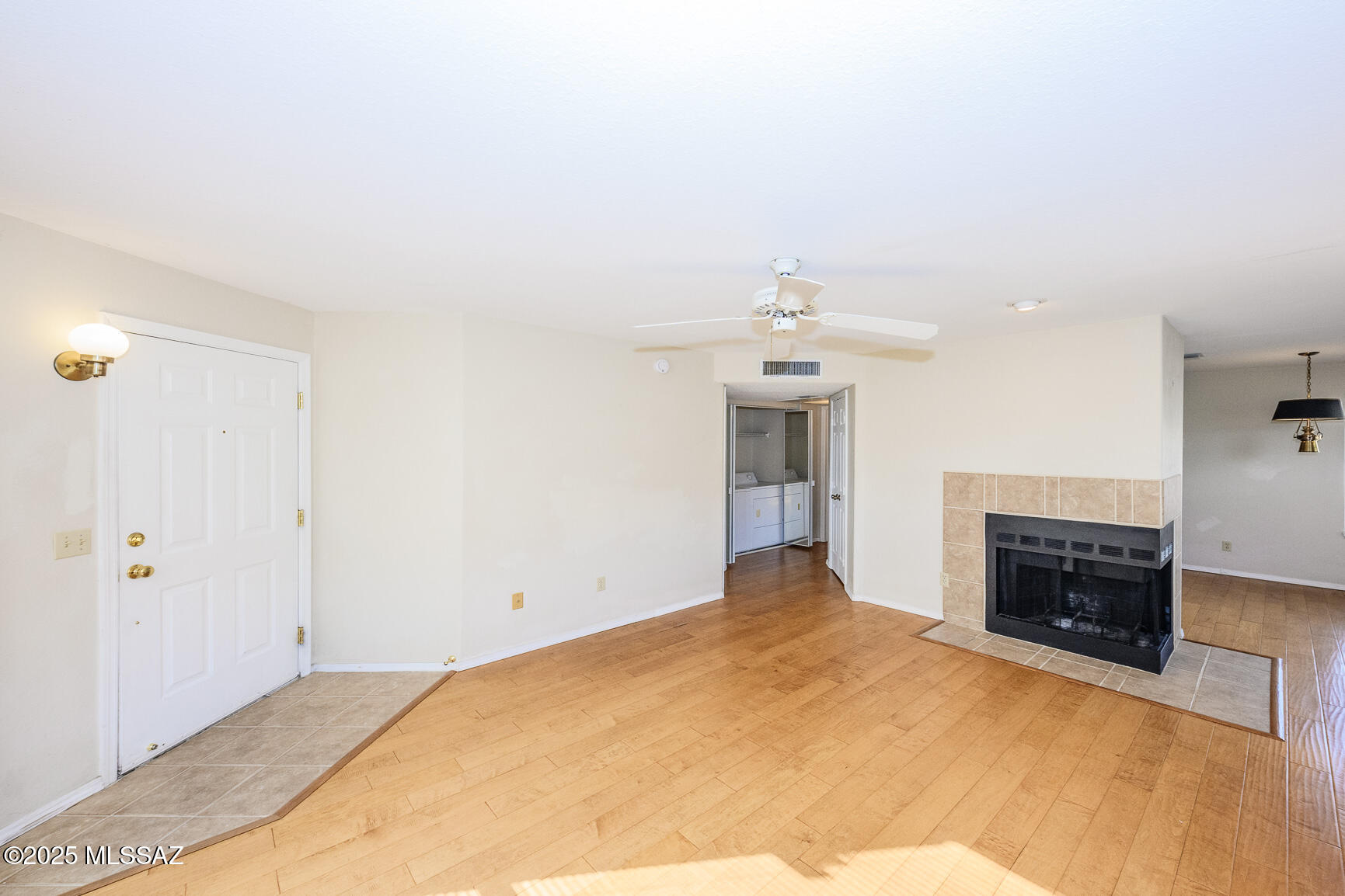 6655 N Canyon Crest Drive 7235