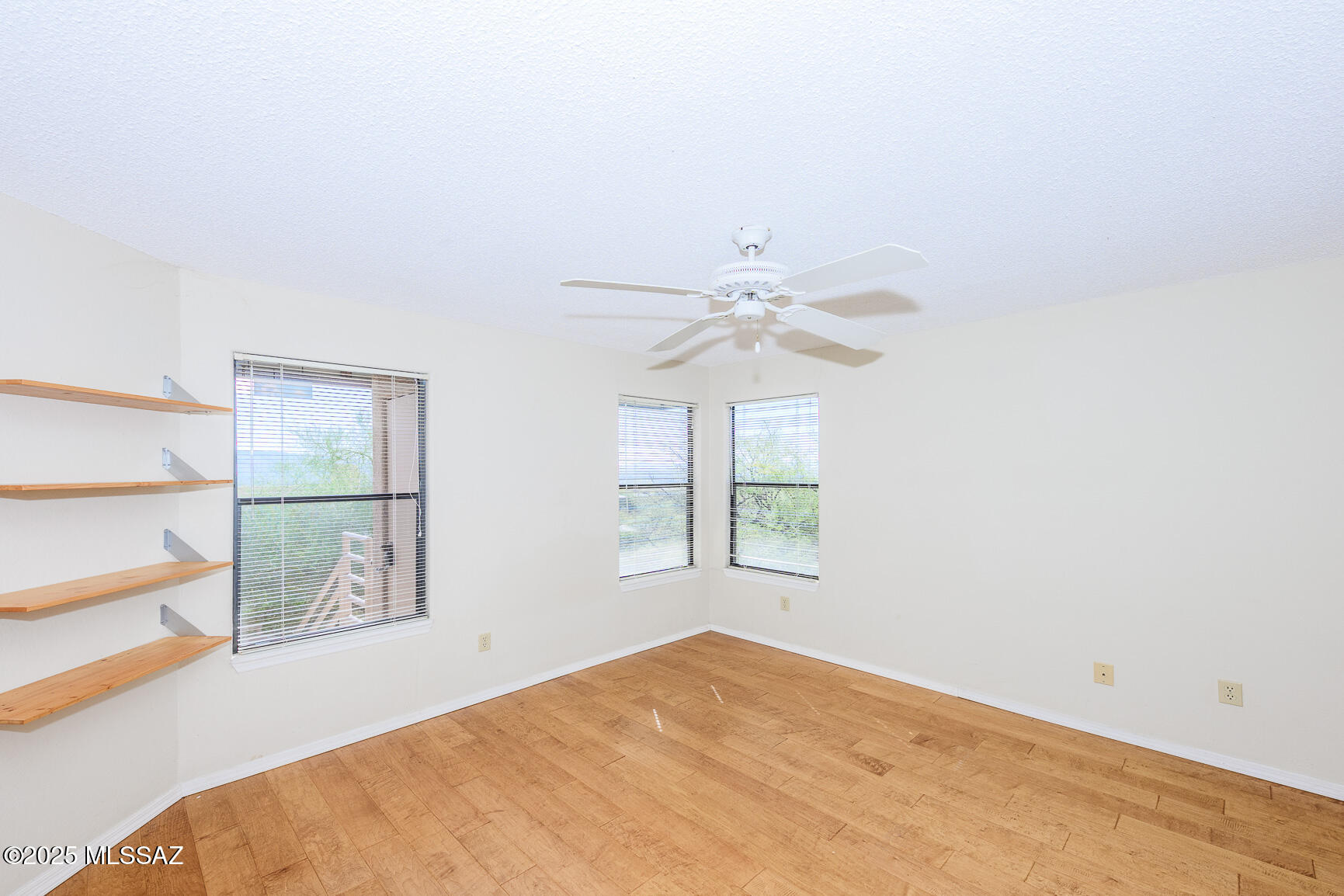 6655 N Canyon Crest Drive 7235