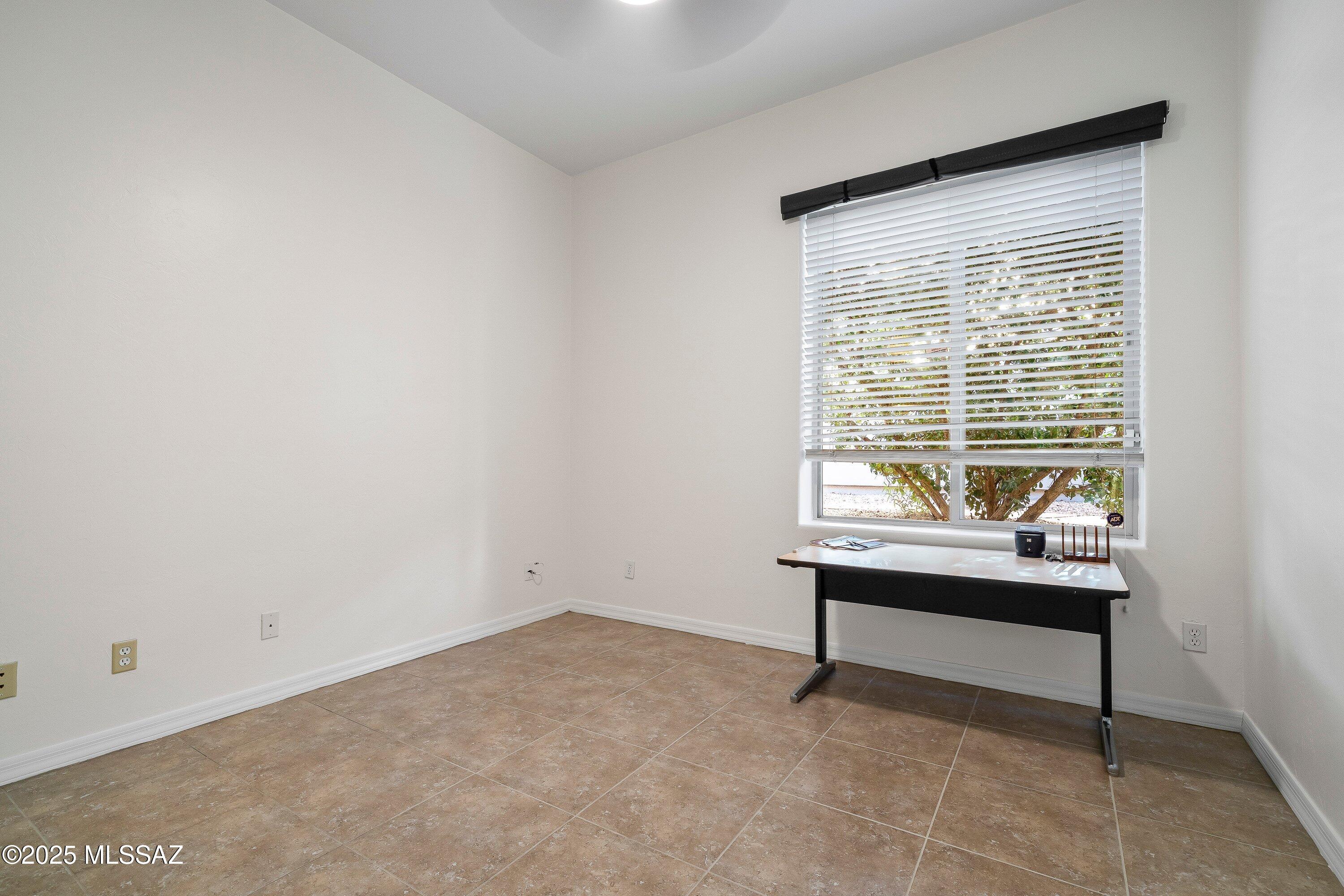 5122 N Fairway Heights Drive