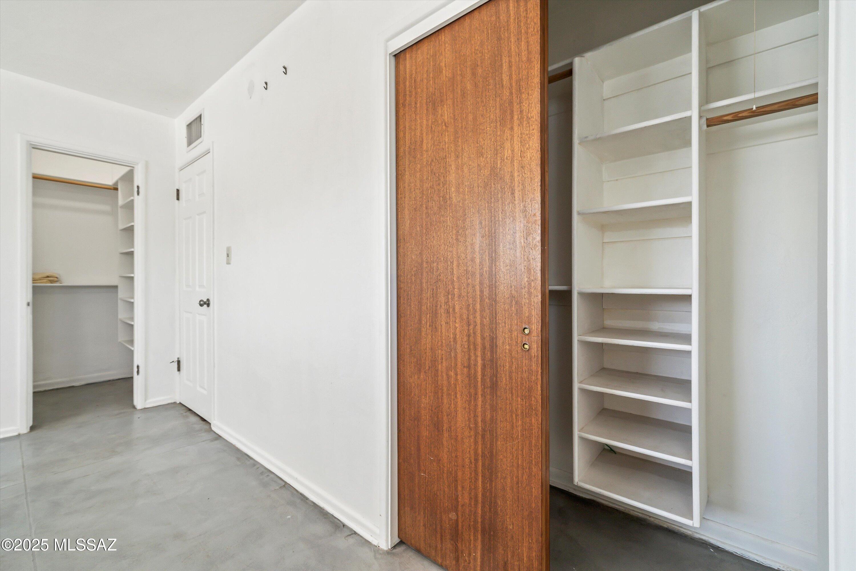 4731 E Scarlett Street