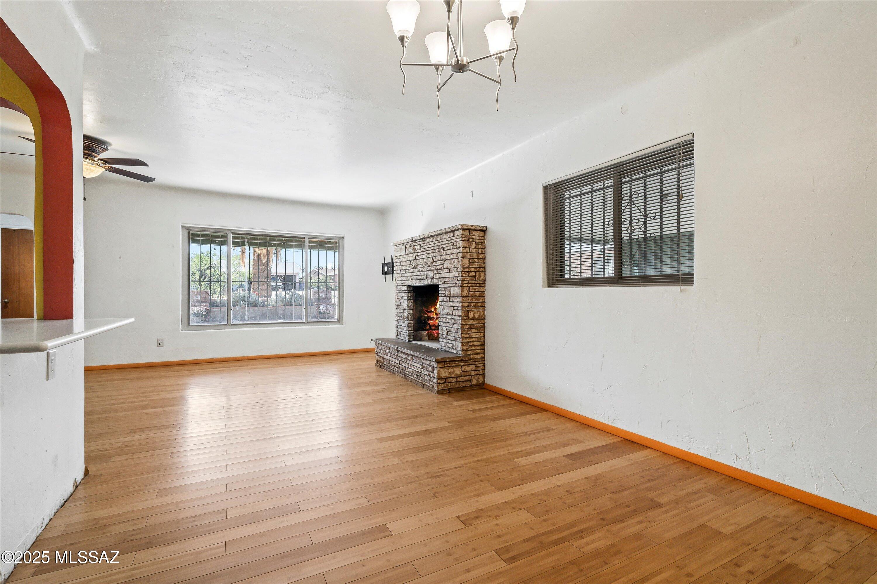 4731 E Scarlett Street