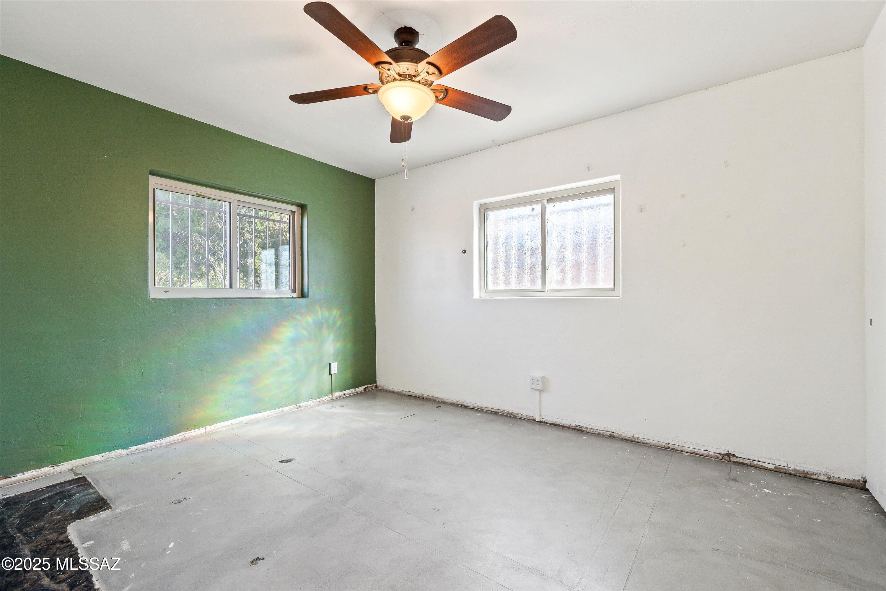 4731 E Scarlett Street