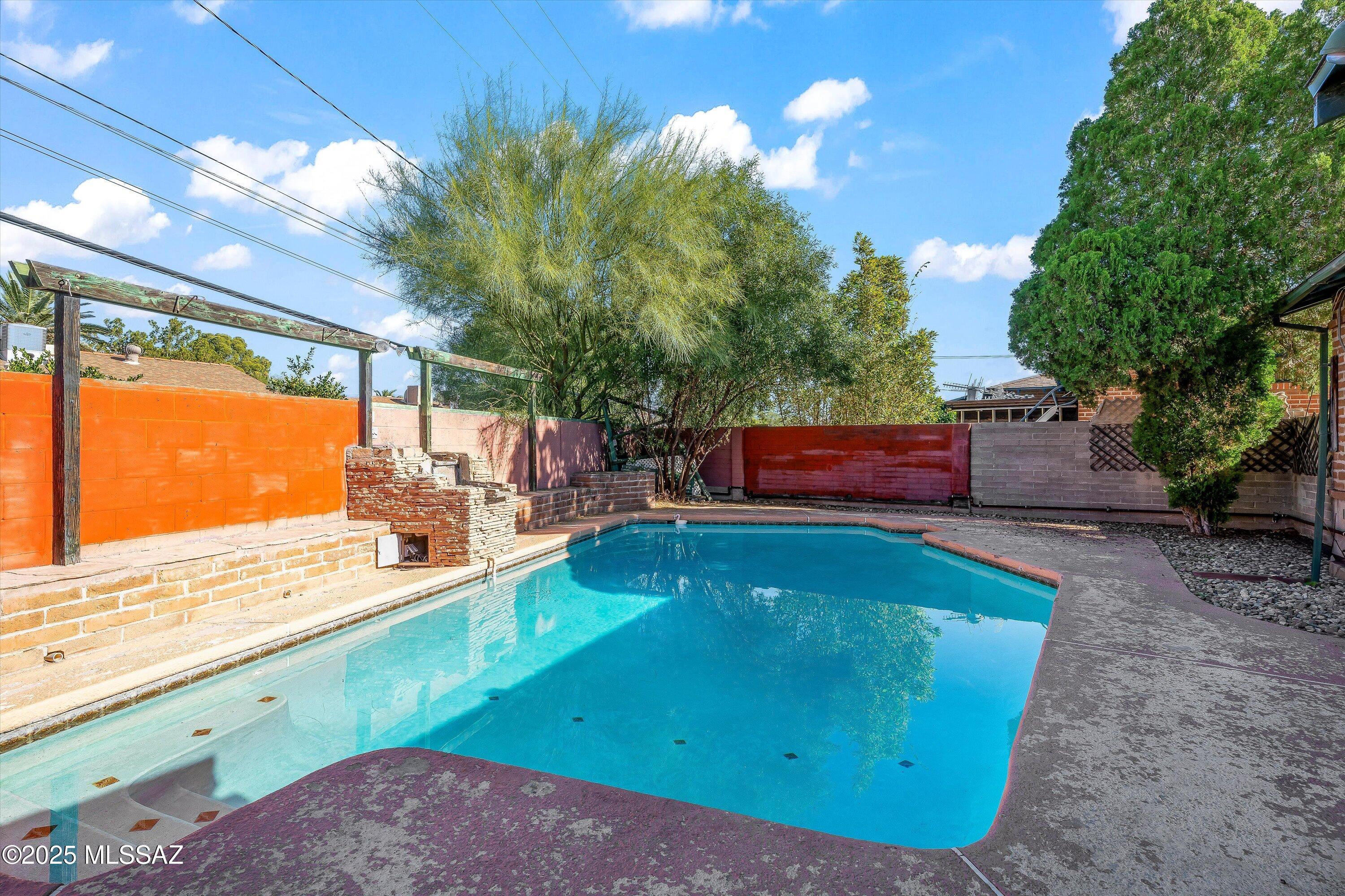 4731 E Scarlett Street