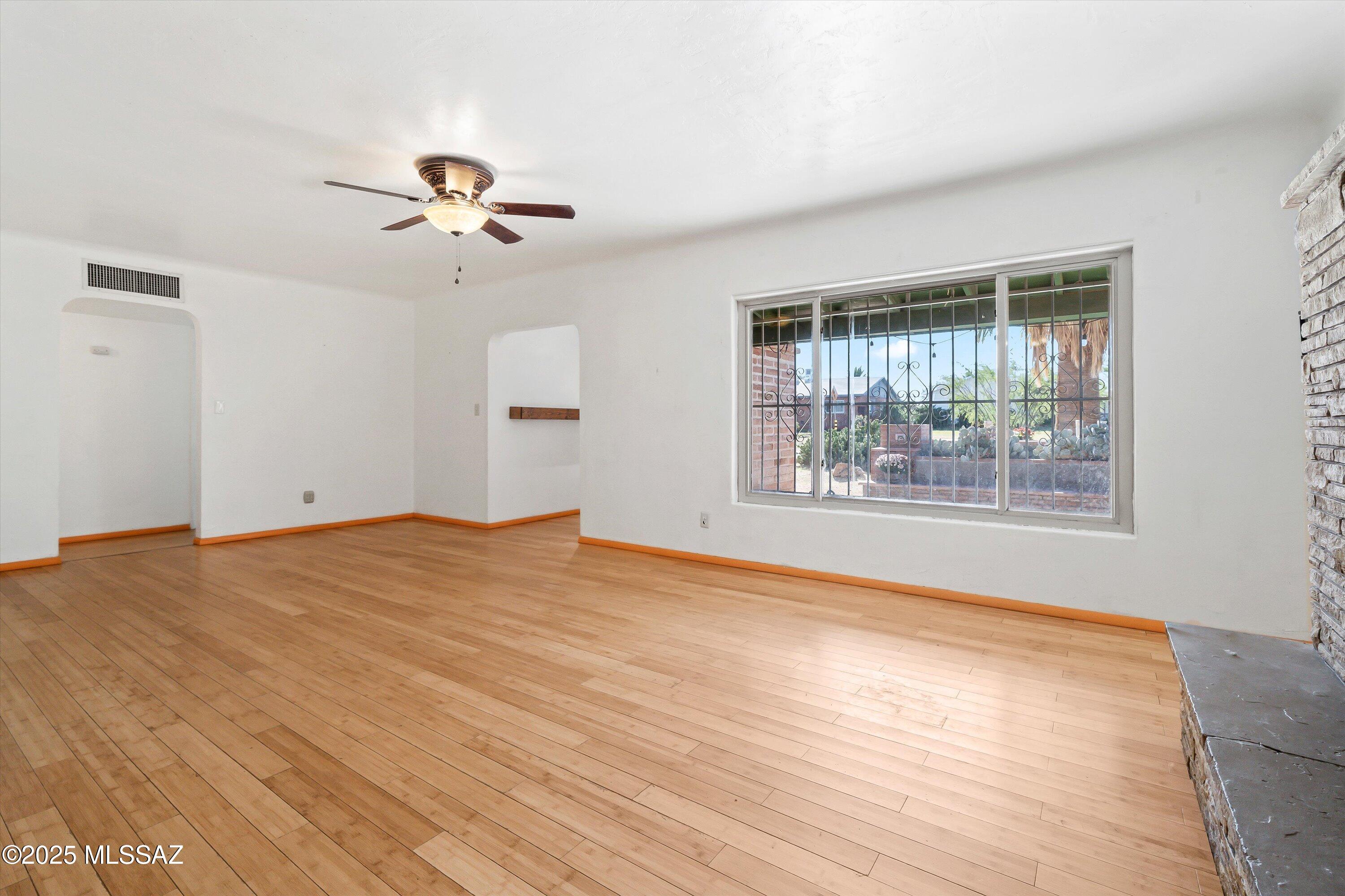 4731 E Scarlett Street