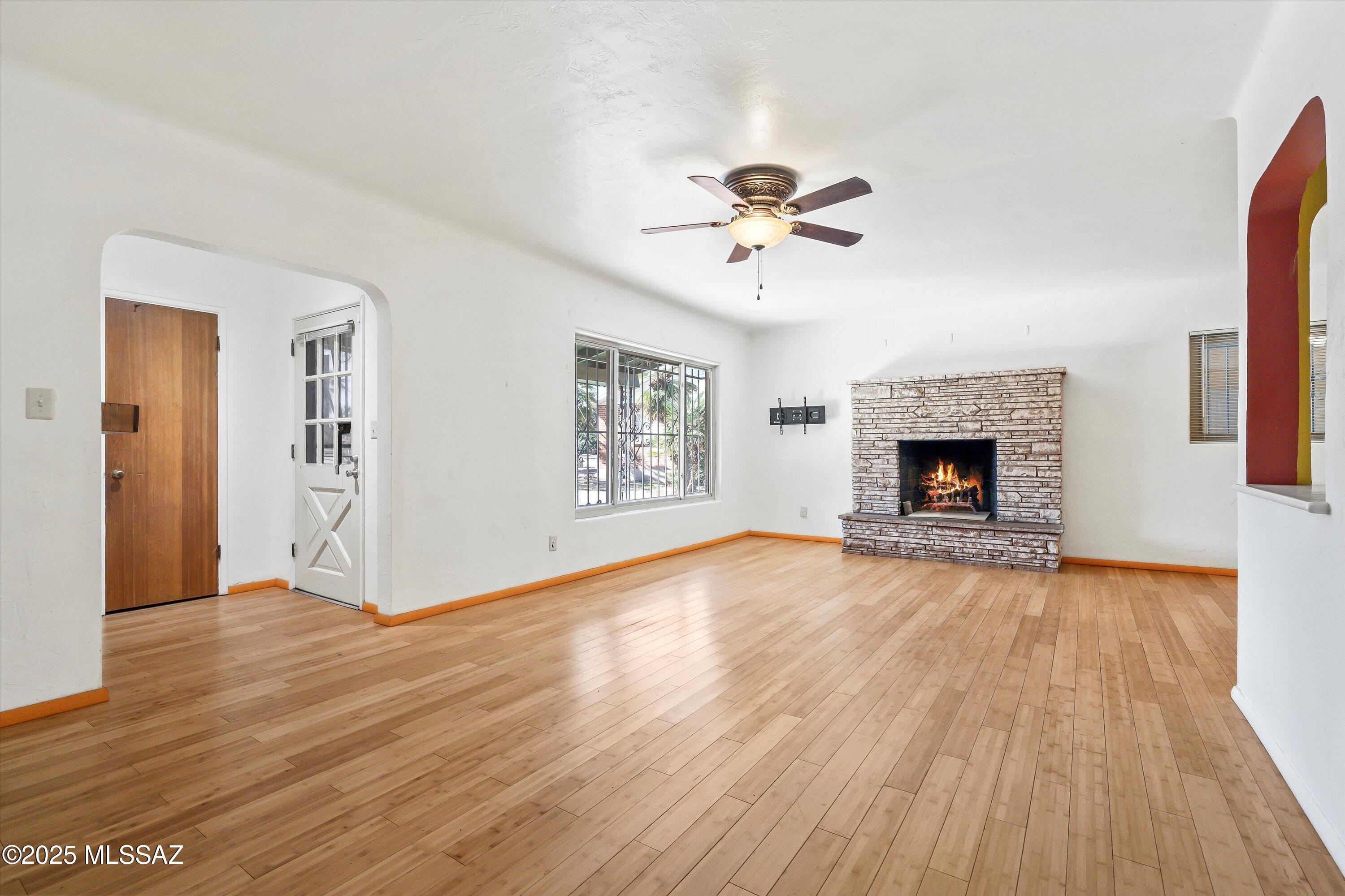 4731 E Scarlett Street