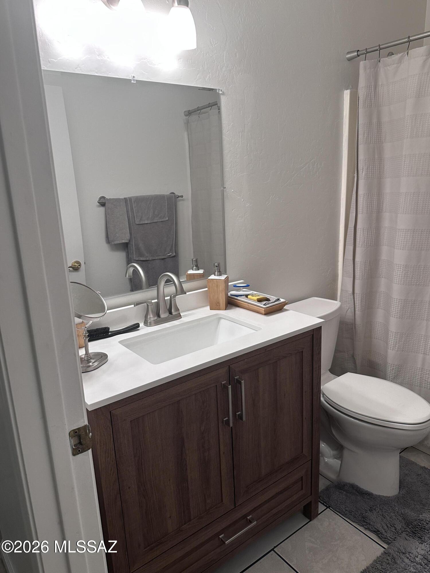 8807 E Mountain Spring Drive