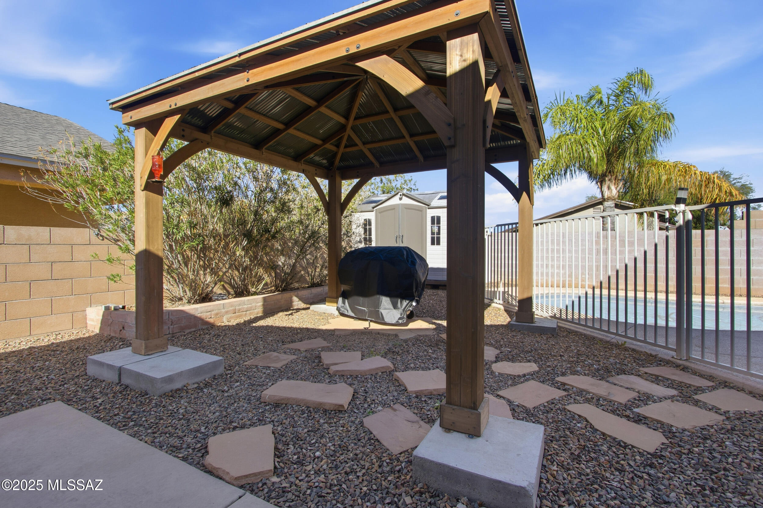 8807 E Mountain Spring Drive