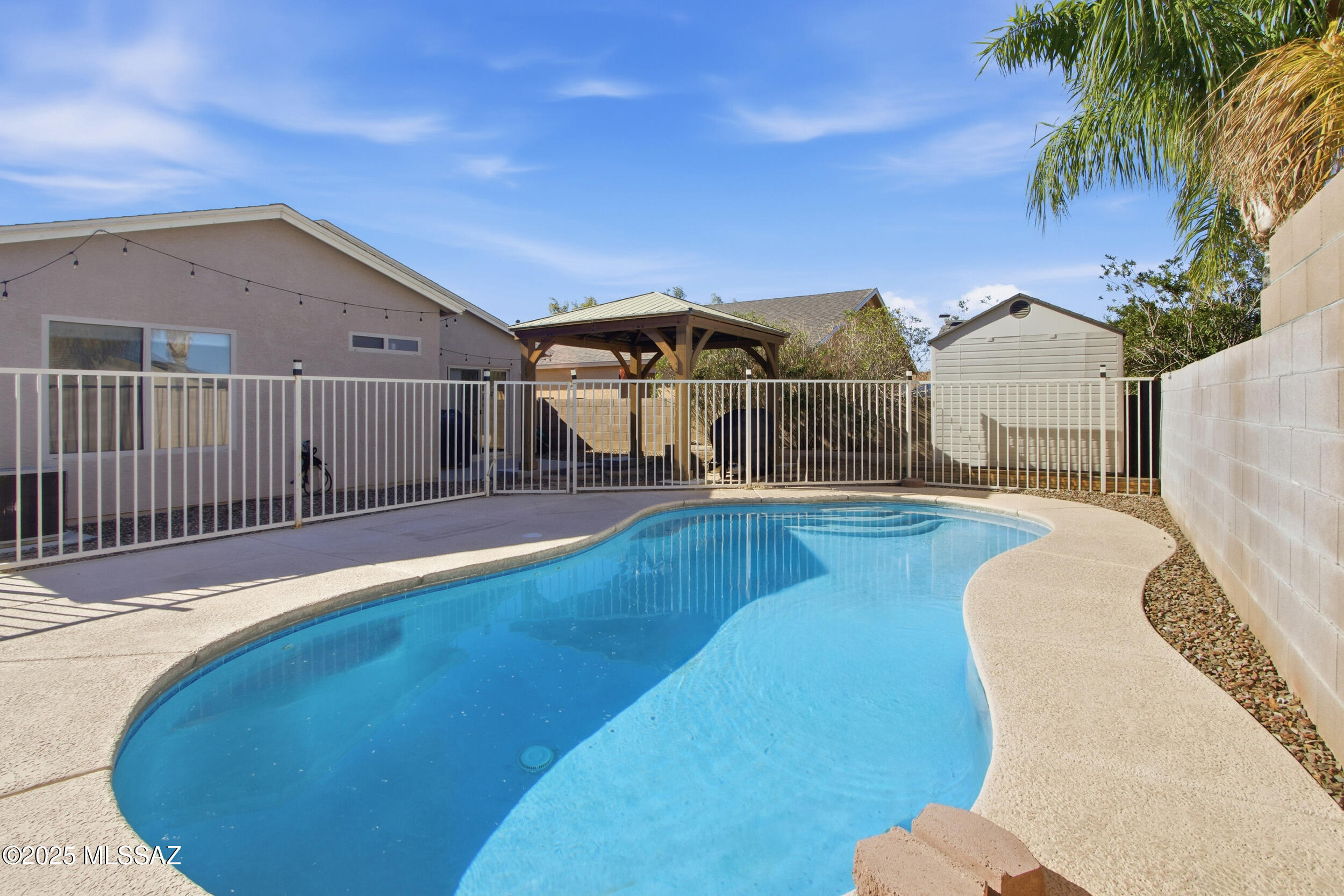 8807 E Mountain Spring Drive