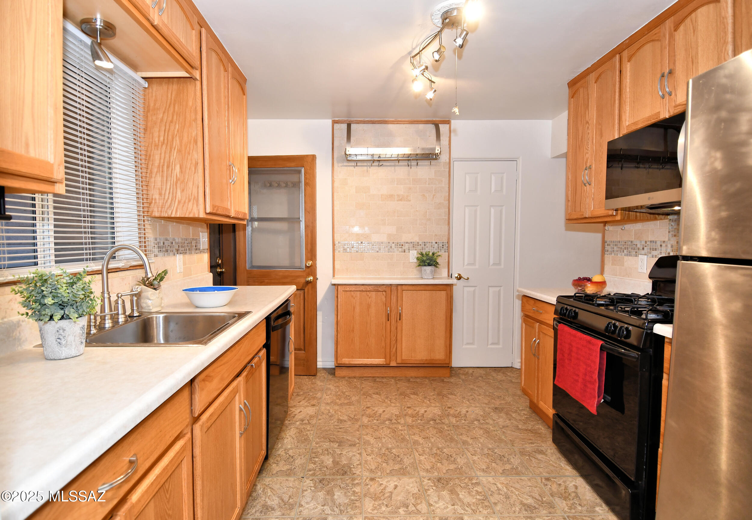 720 S Columbus Boulevard