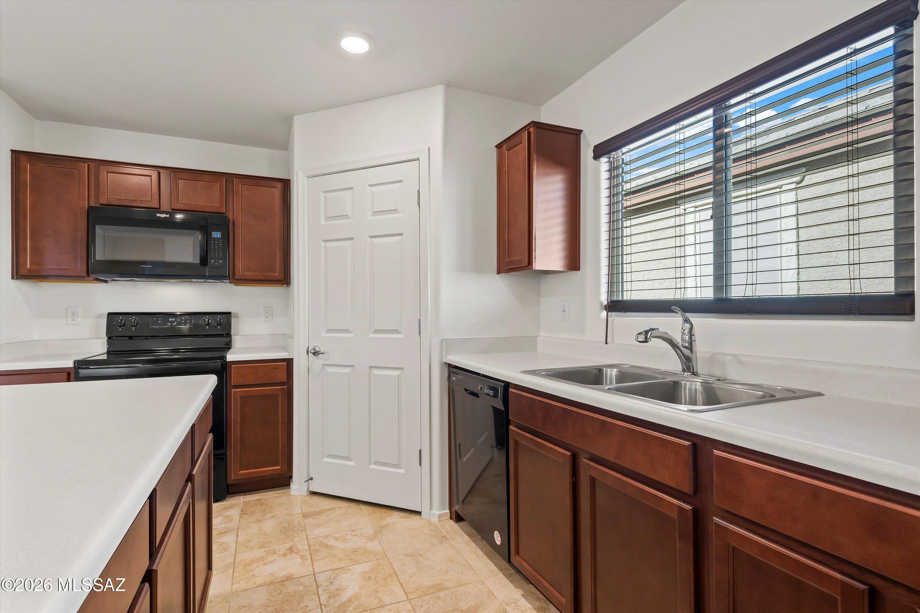 7888 S Golden Bell Drive