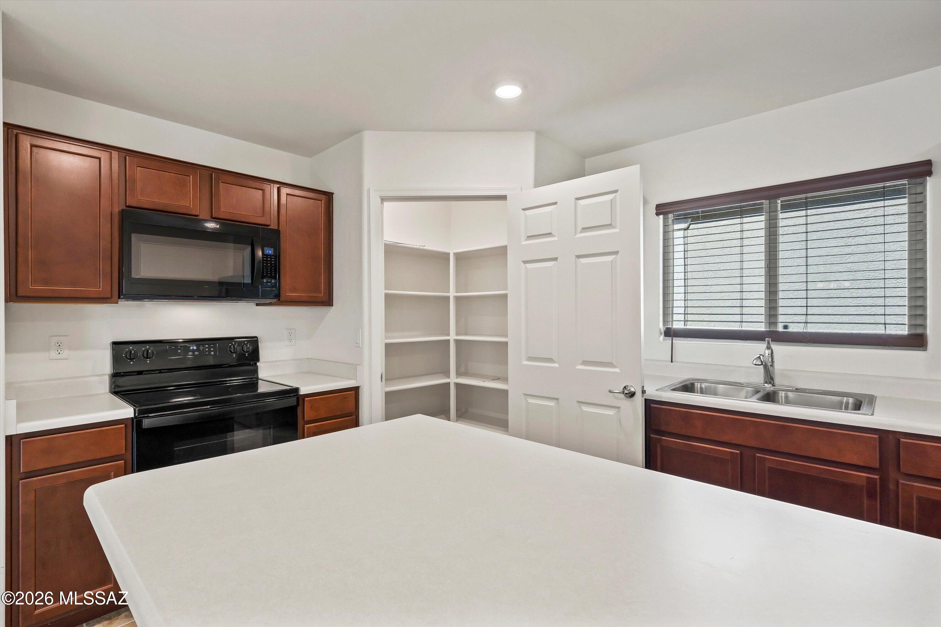 7888 S Golden Bell Drive