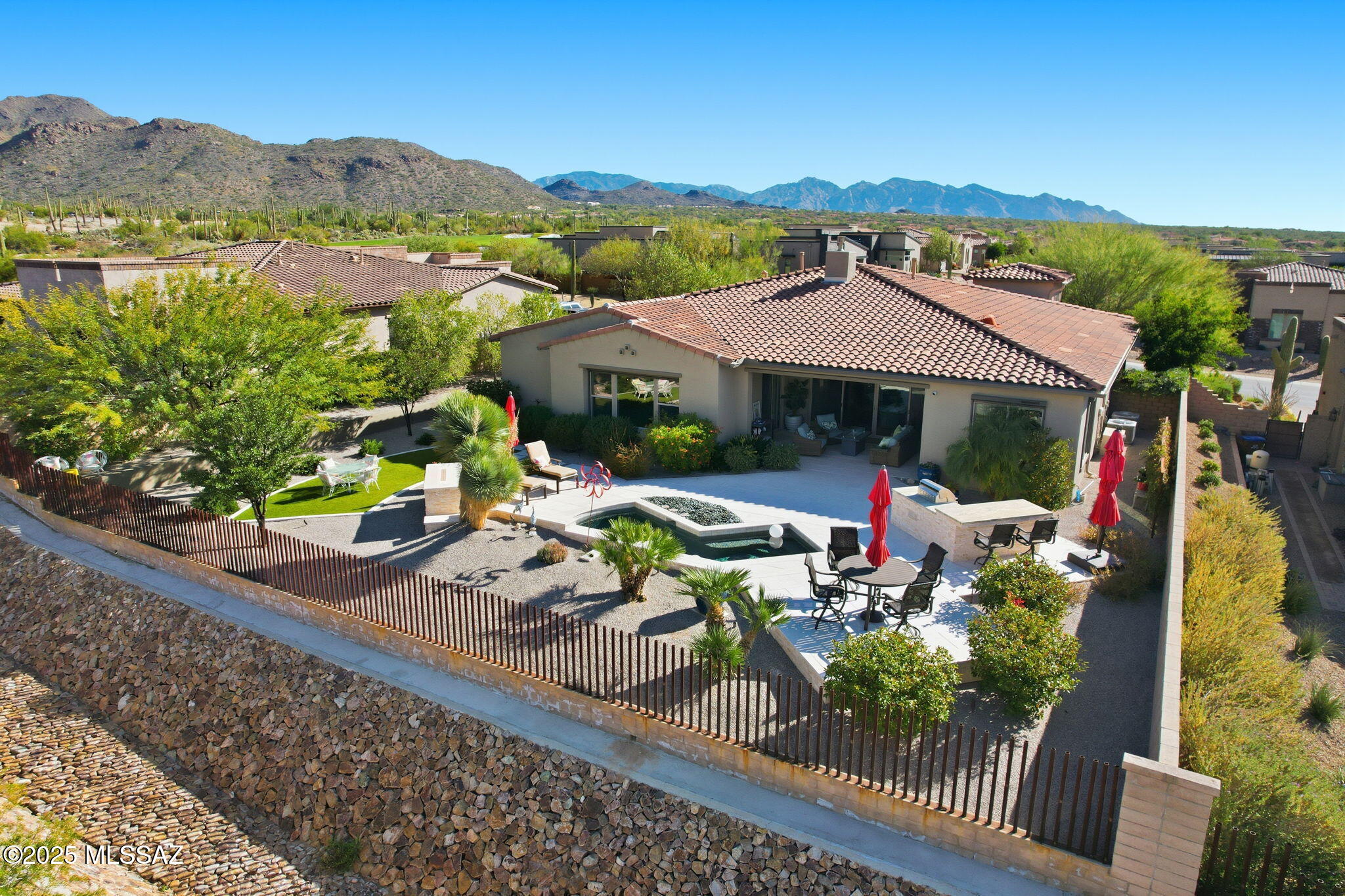 14195 N Los Saguaros Drive