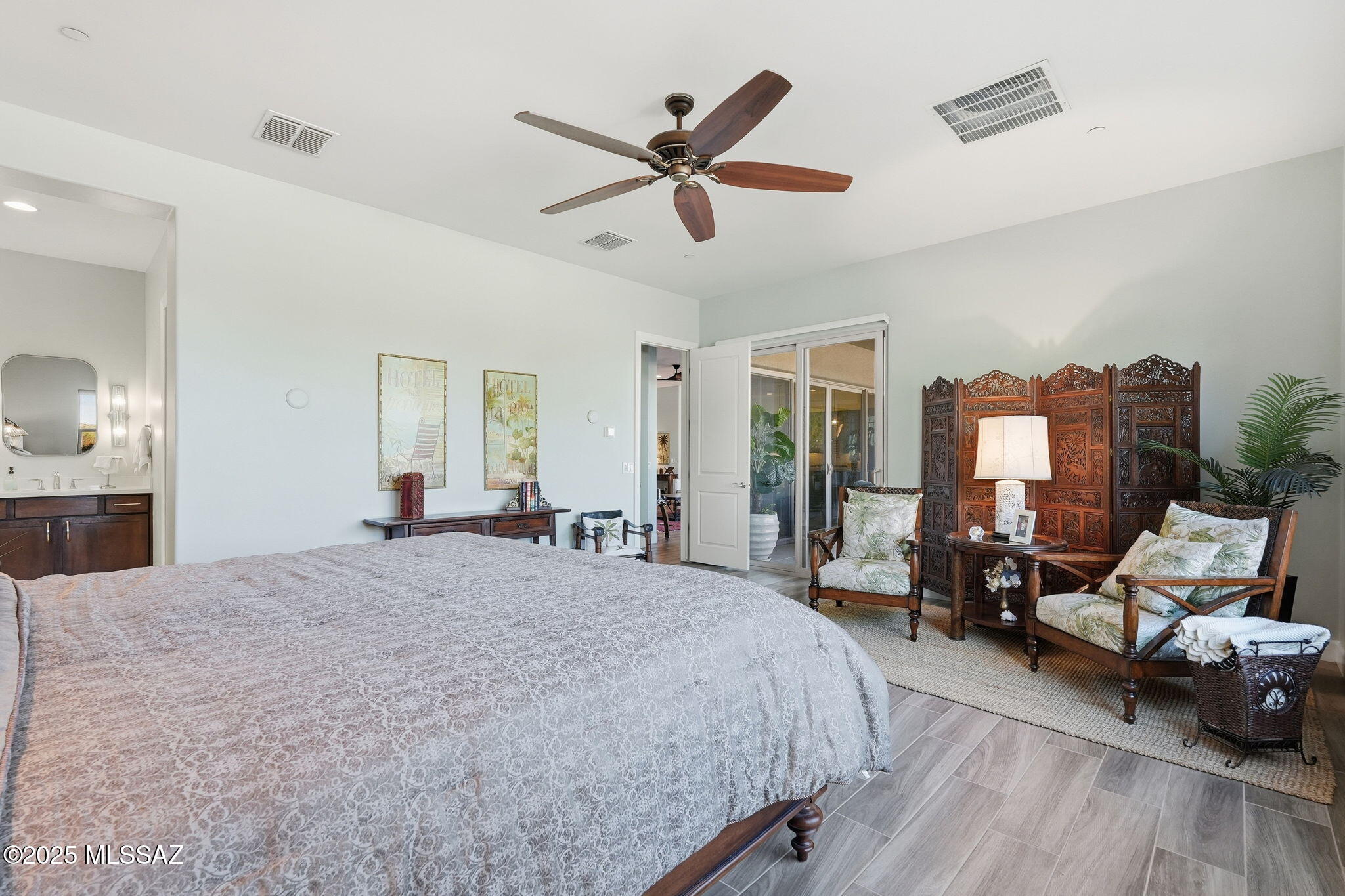 14195 N Los Saguaros Drive