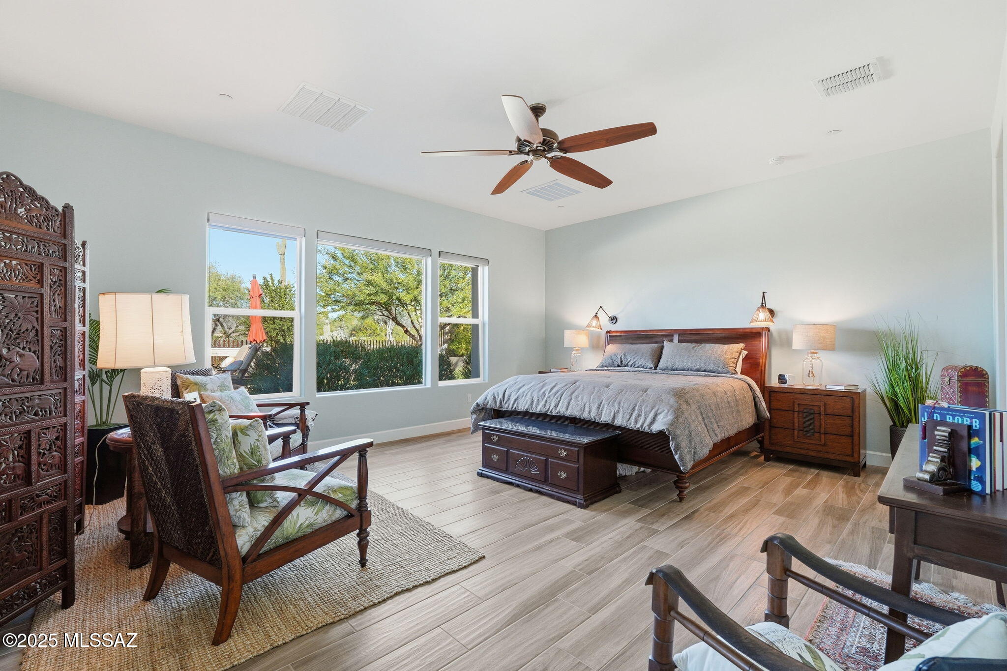 14195 N Los Saguaros Drive