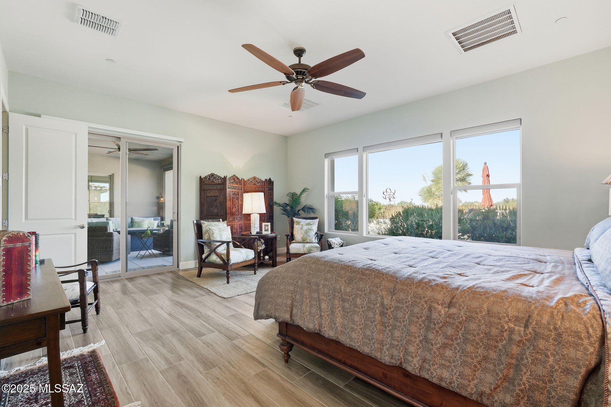 14195 N Los Saguaros Drive