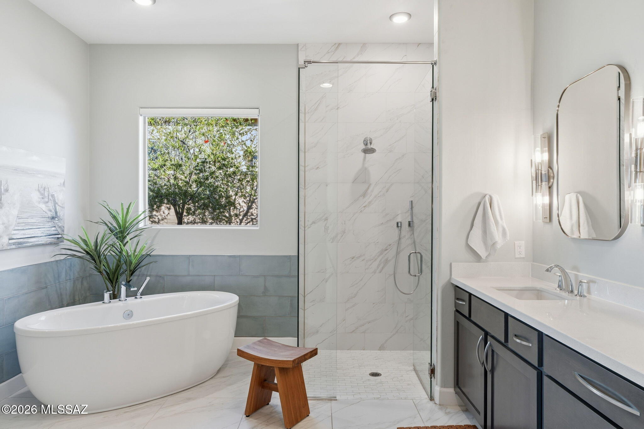 14195 N Los Saguaros Drive