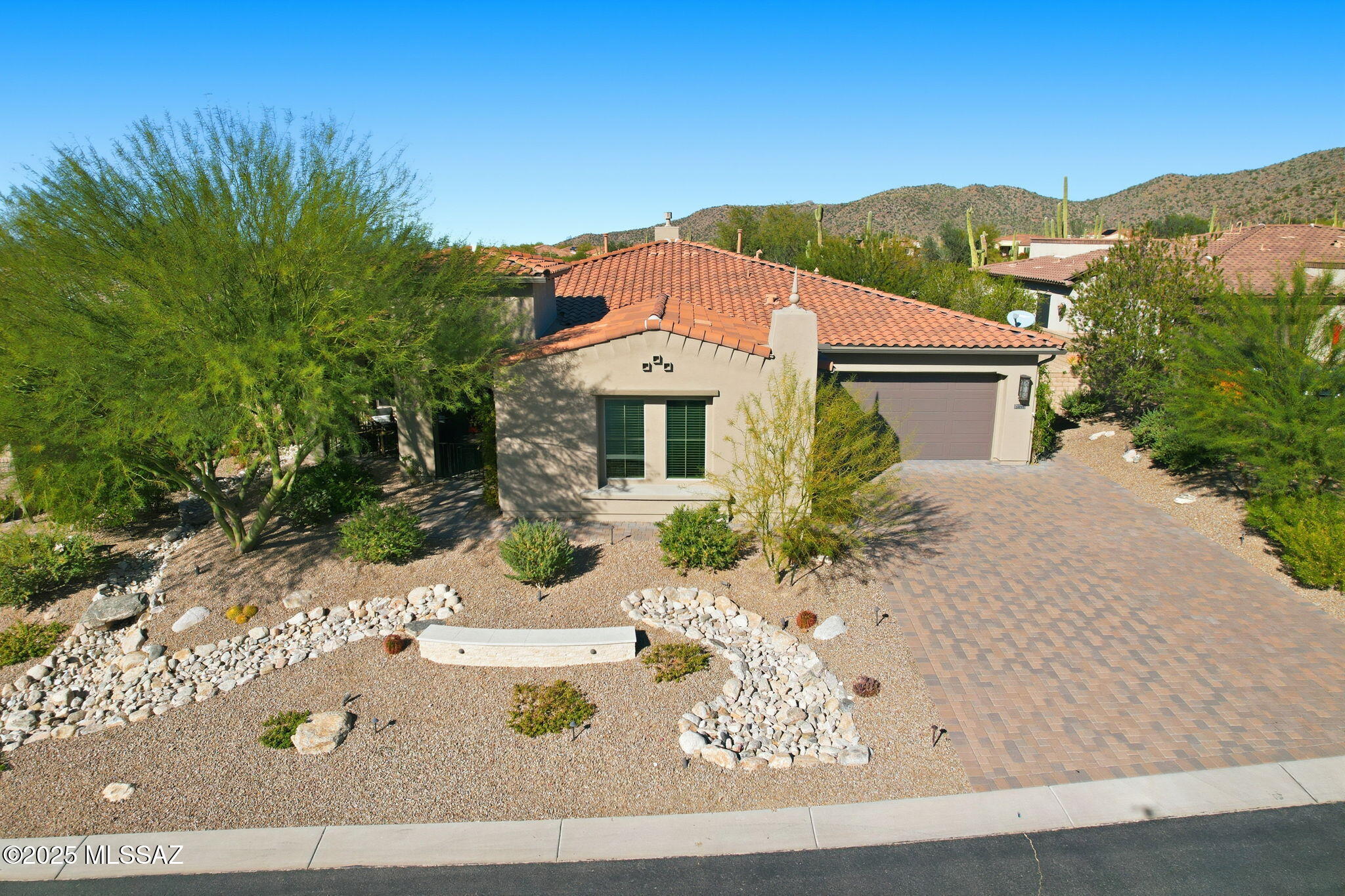 14195 N Los Saguaros Drive