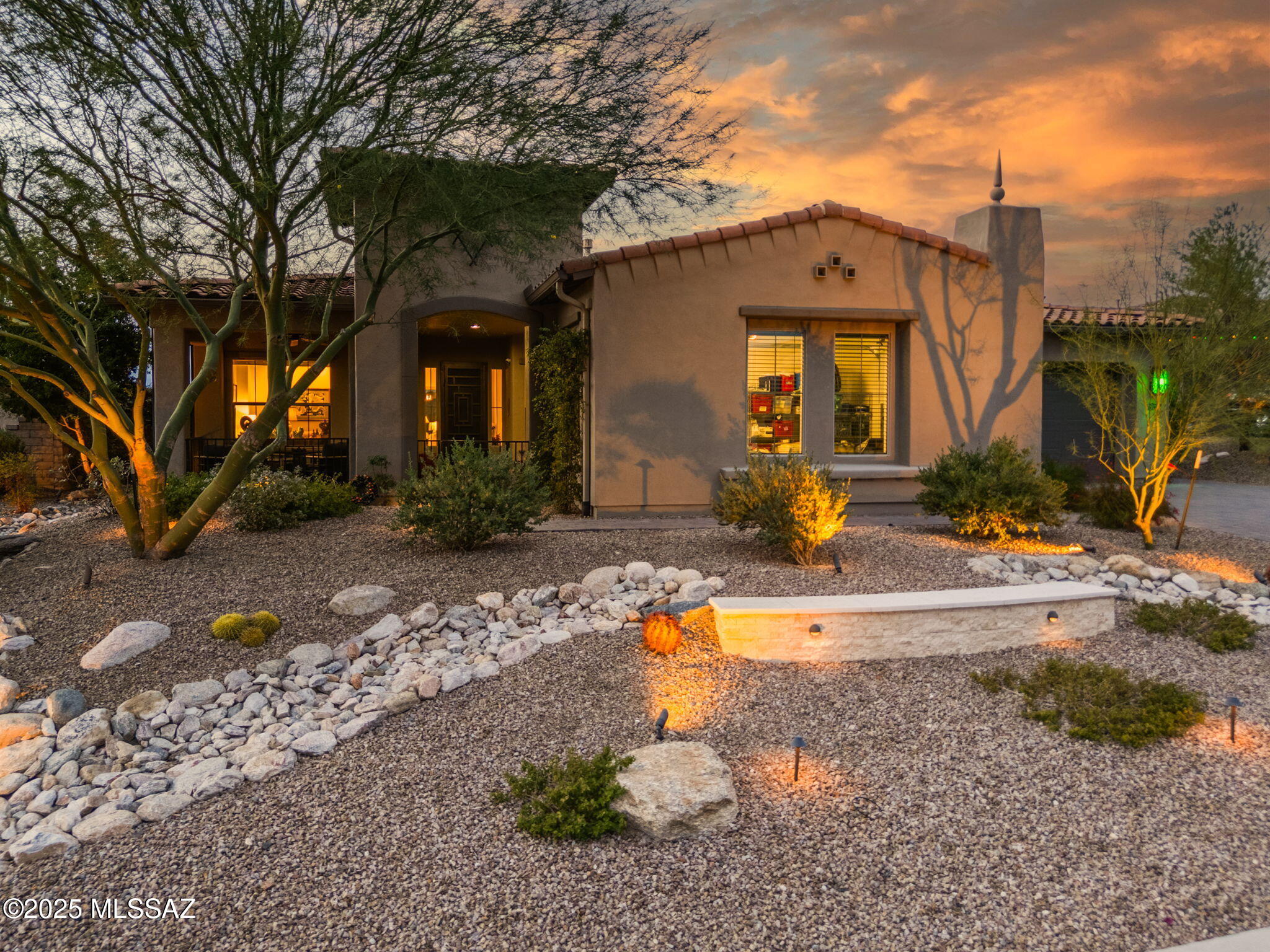 14195 N Los Saguaros Drive