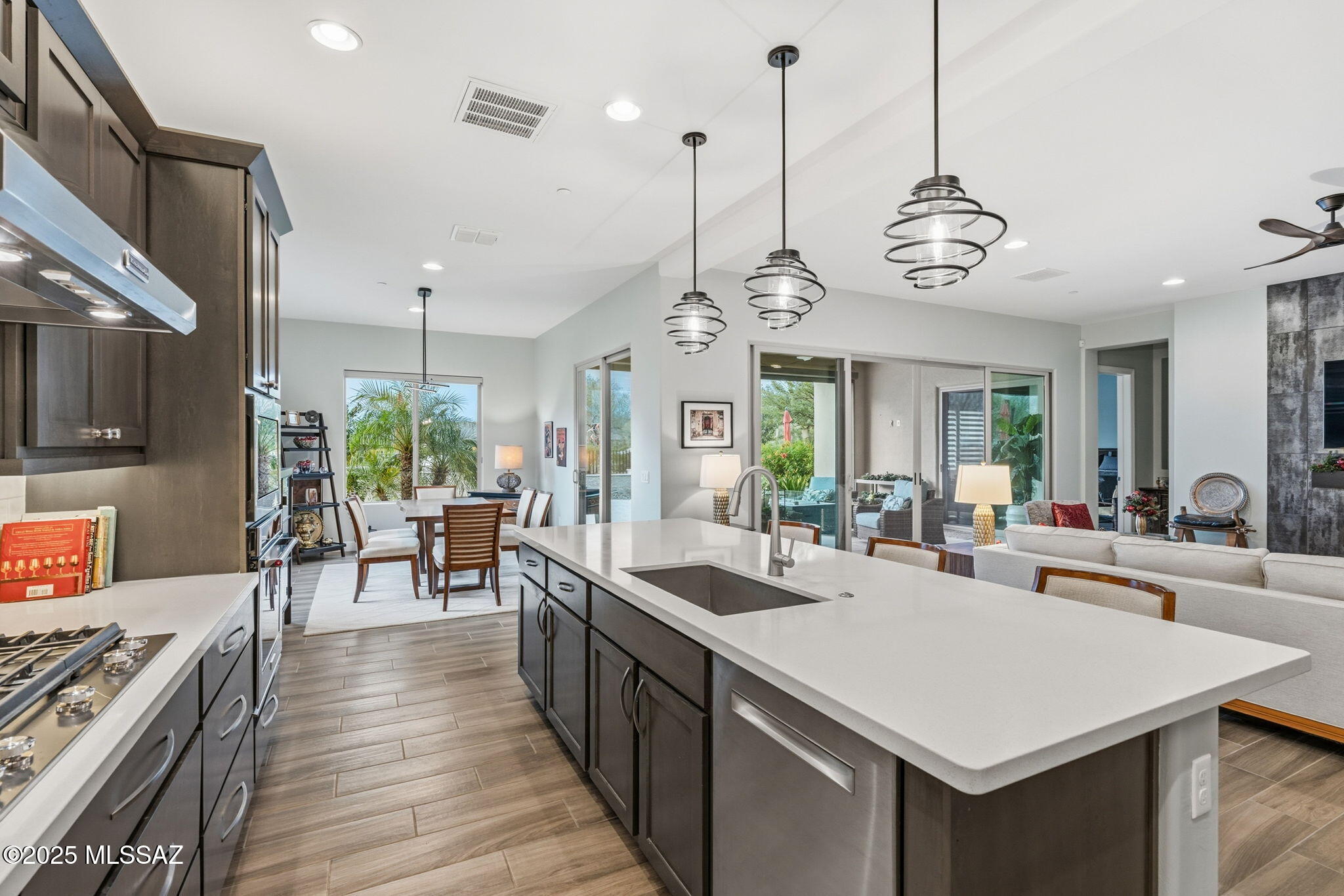 14195 N Los Saguaros Drive