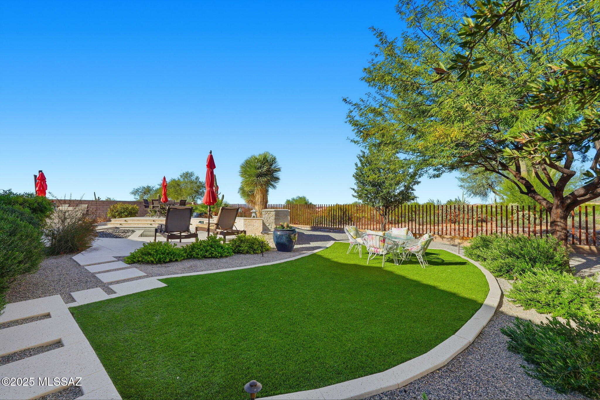 14195 N Los Saguaros Drive