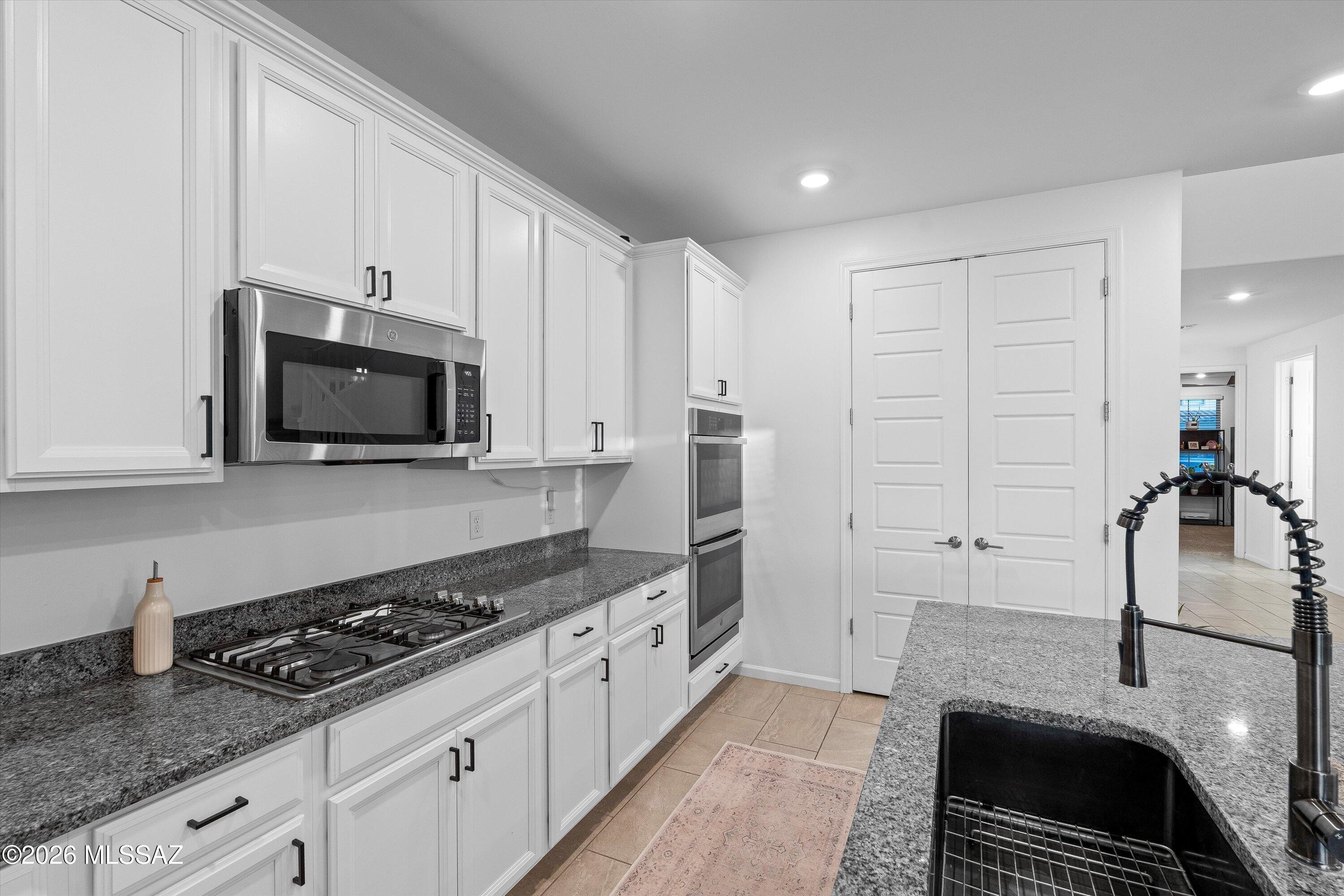 8166 S Soltero Mine Drive