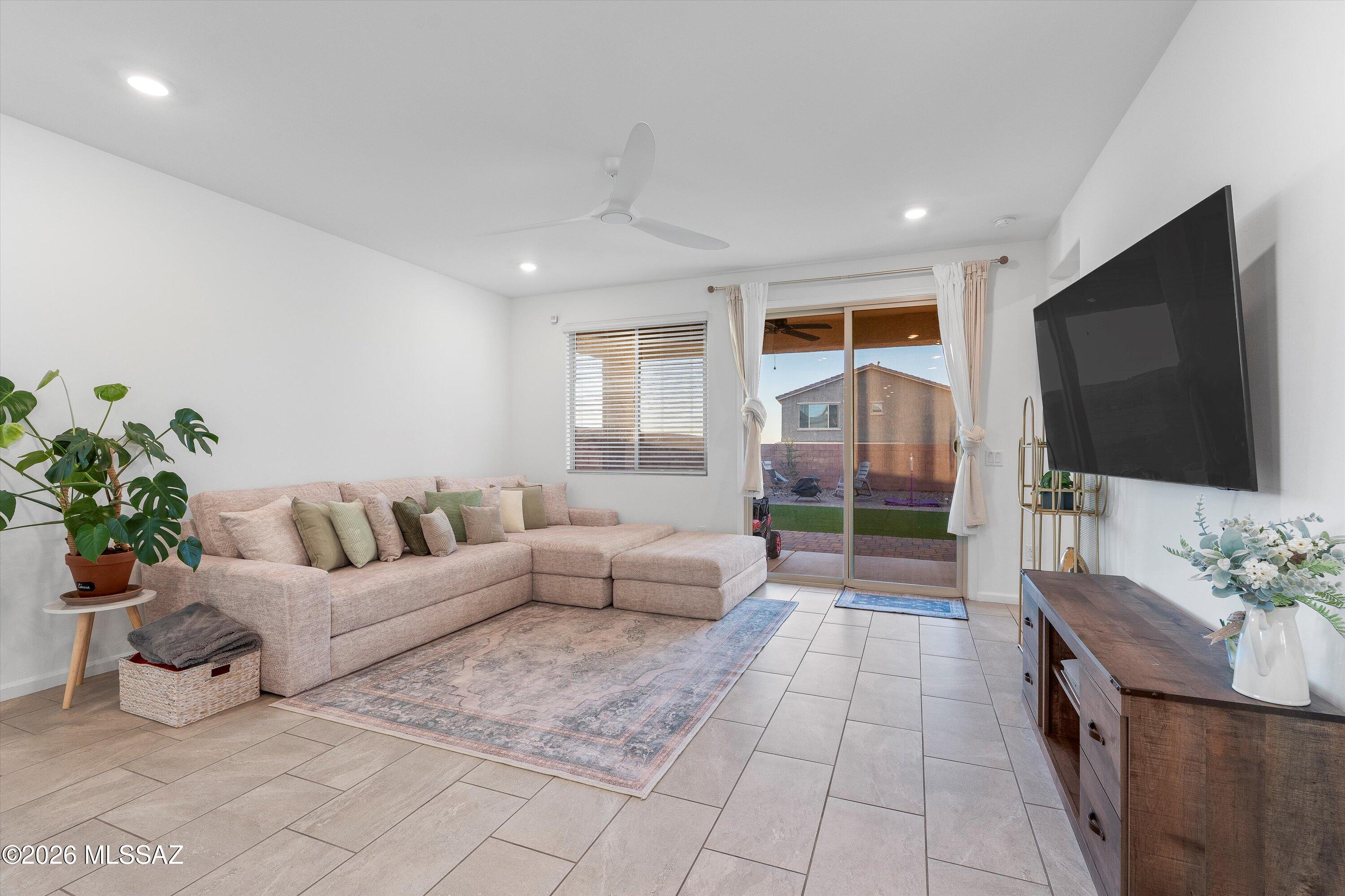 8166 S Soltero Mine Drive