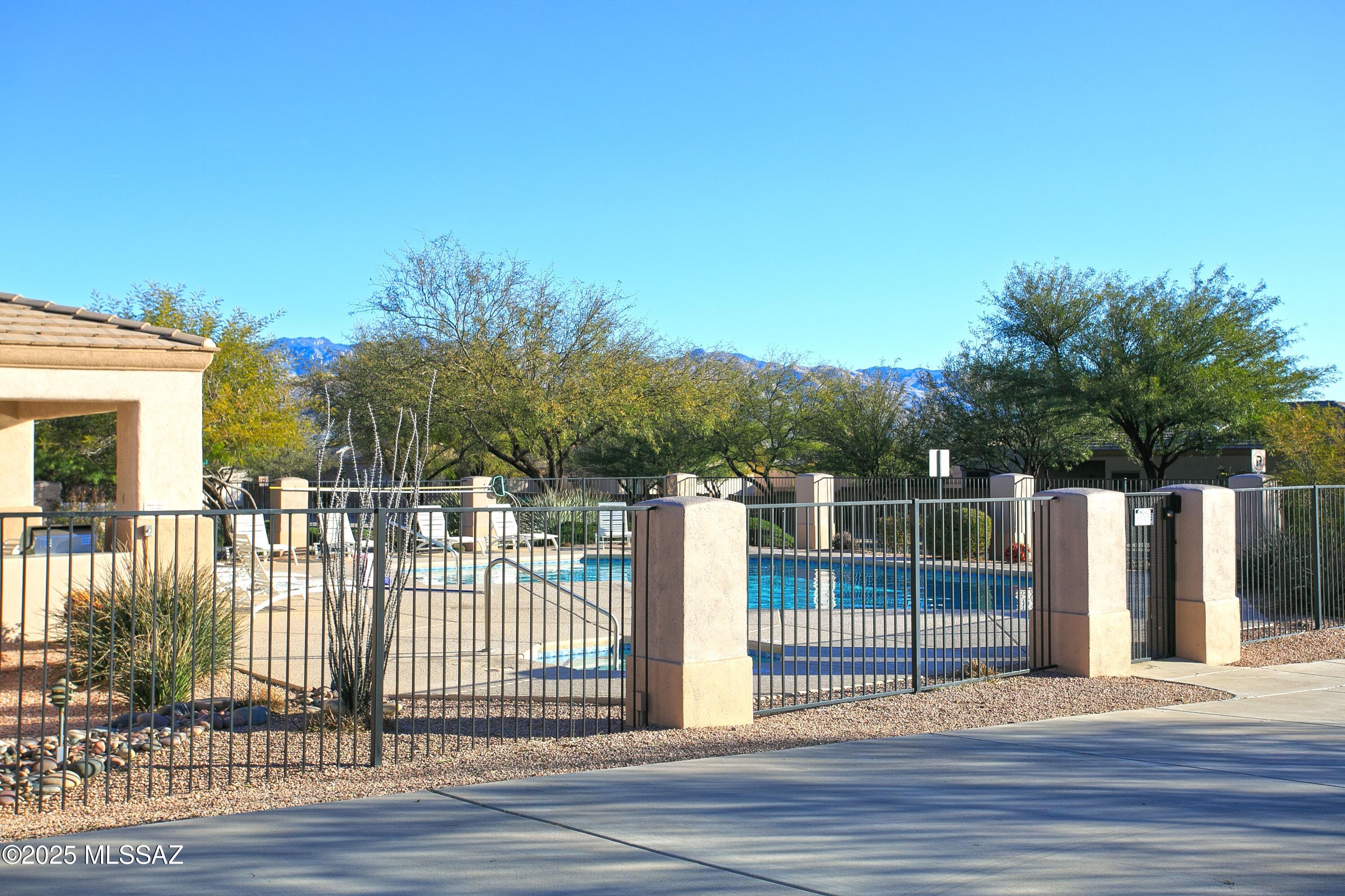 7364 E Placita Luz De La Luna