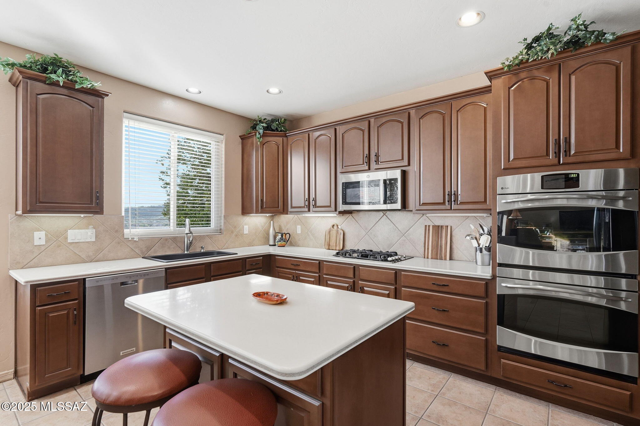 7452 E Ridge Point Road