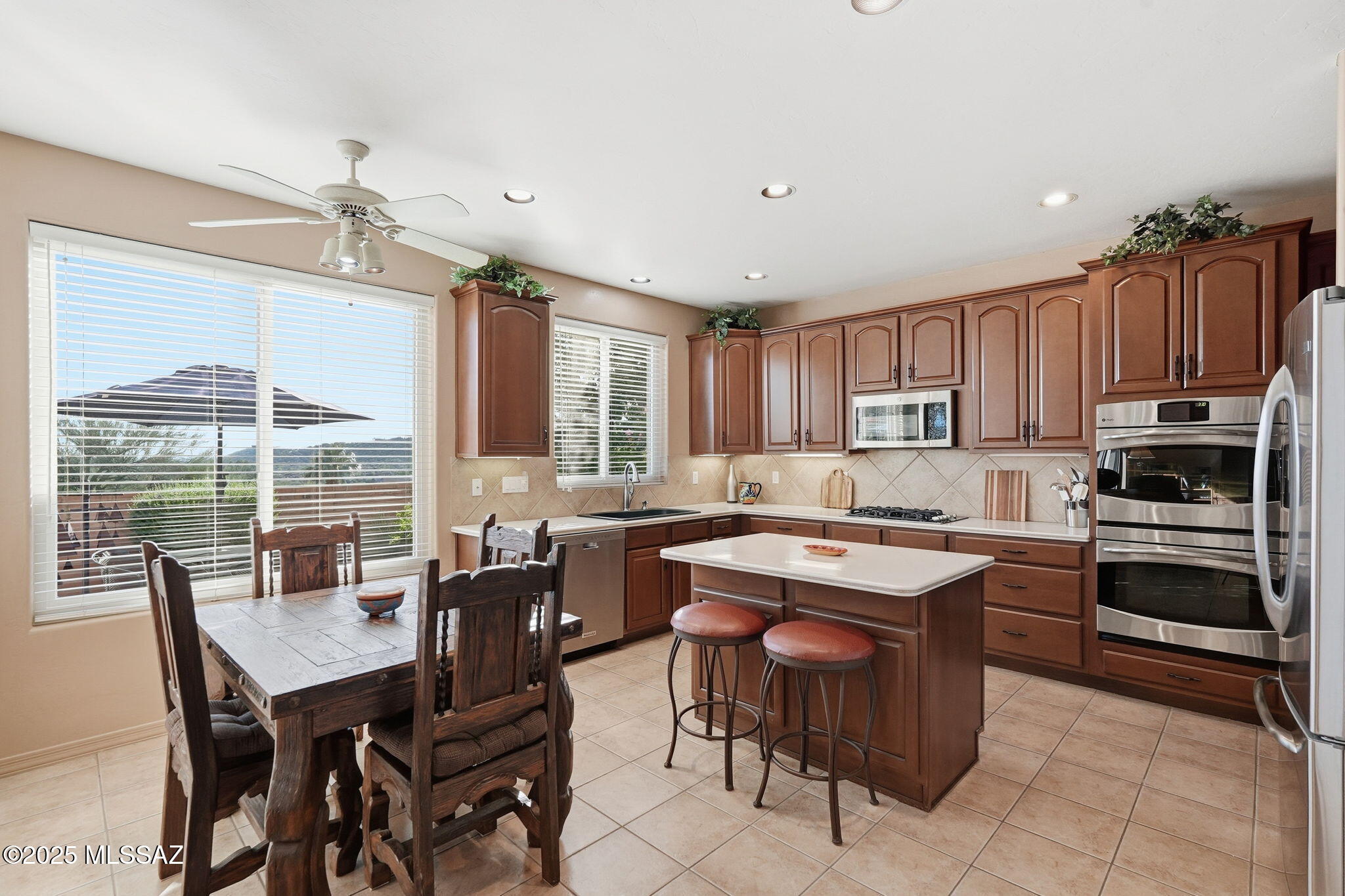 7452 E Ridge Point Road