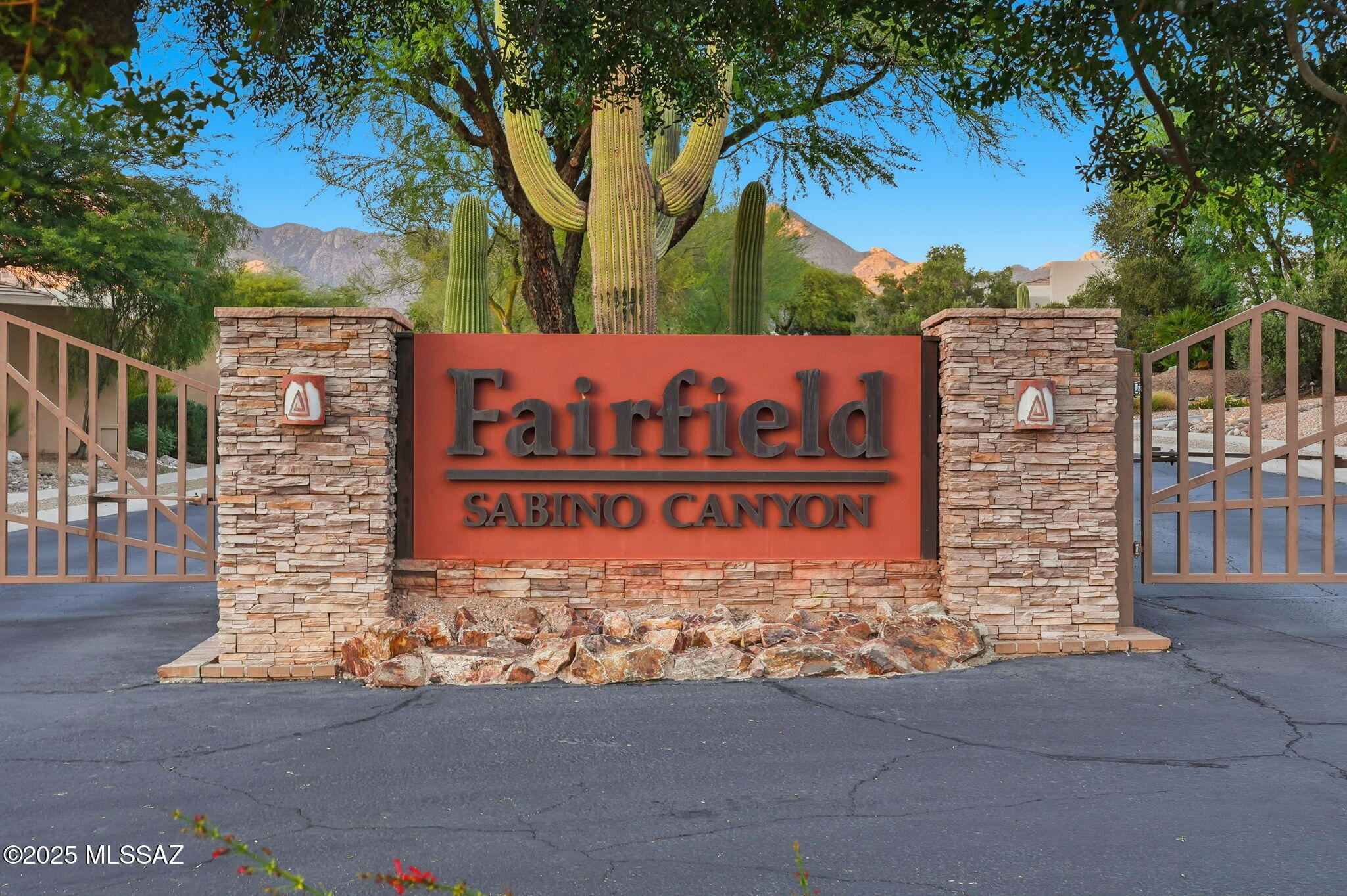 7452 E Ridge Point Road