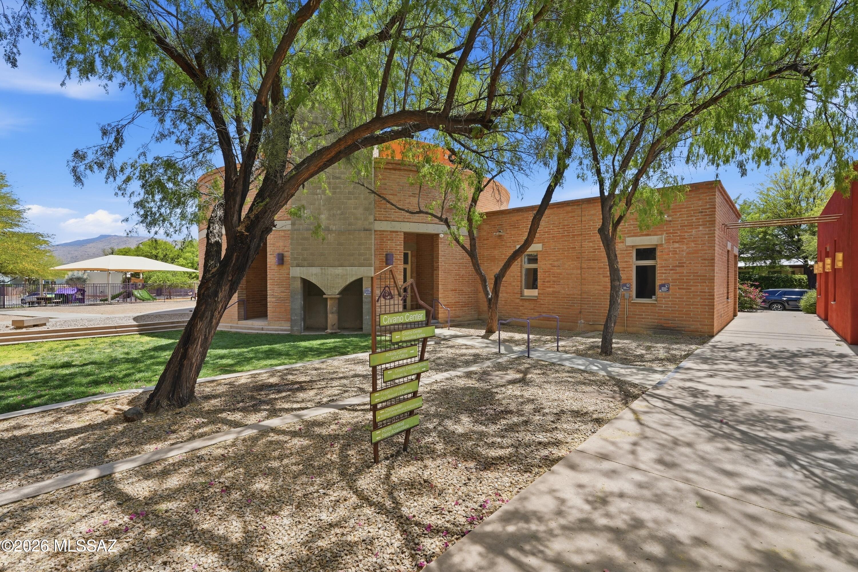 10482 E Wayne Moody Lane