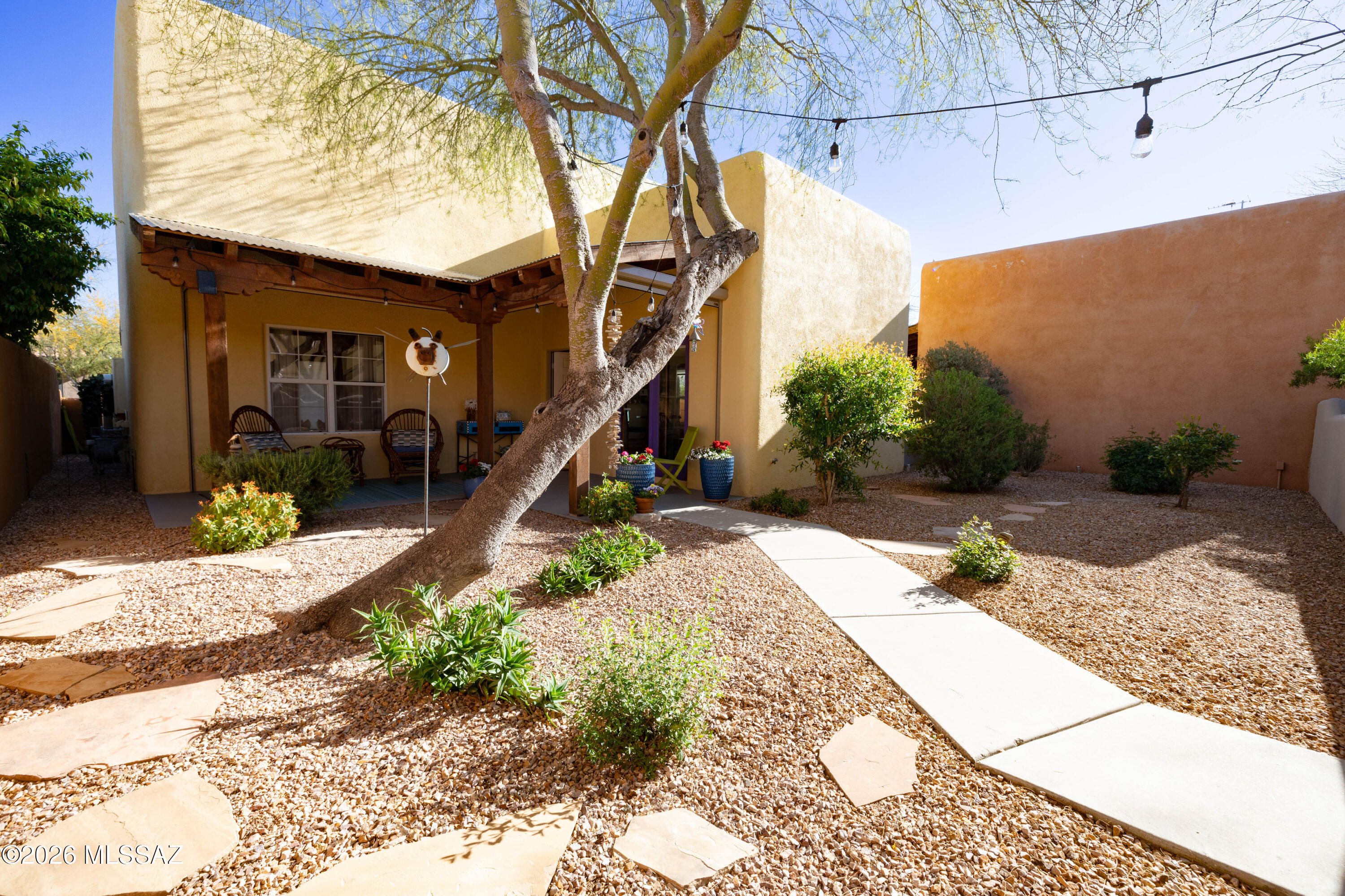 10482 E Wayne Moody Lane