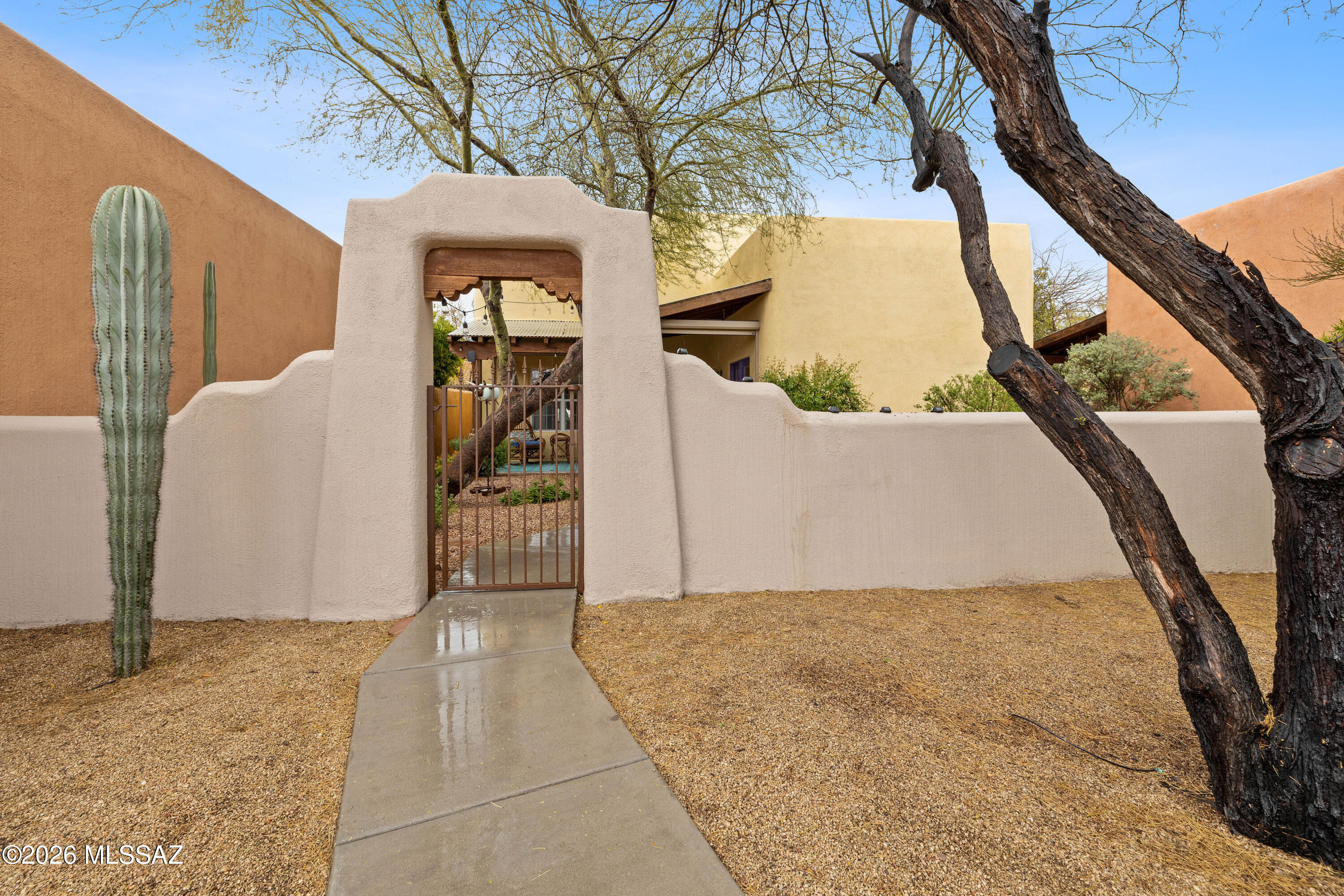 10482 E Wayne Moody Lane